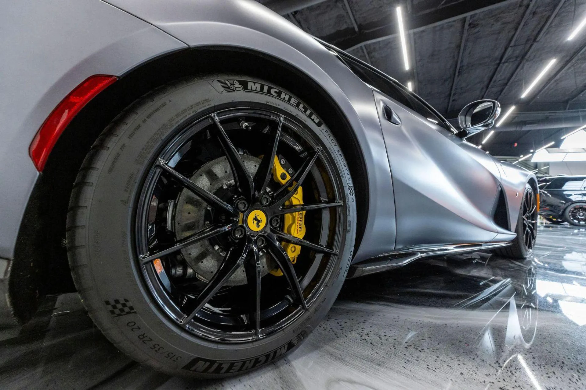 mph023_1437335936_Used_2023_Ferrari_812_GTS_Convertible_2_D_1792452571_6c6072843e