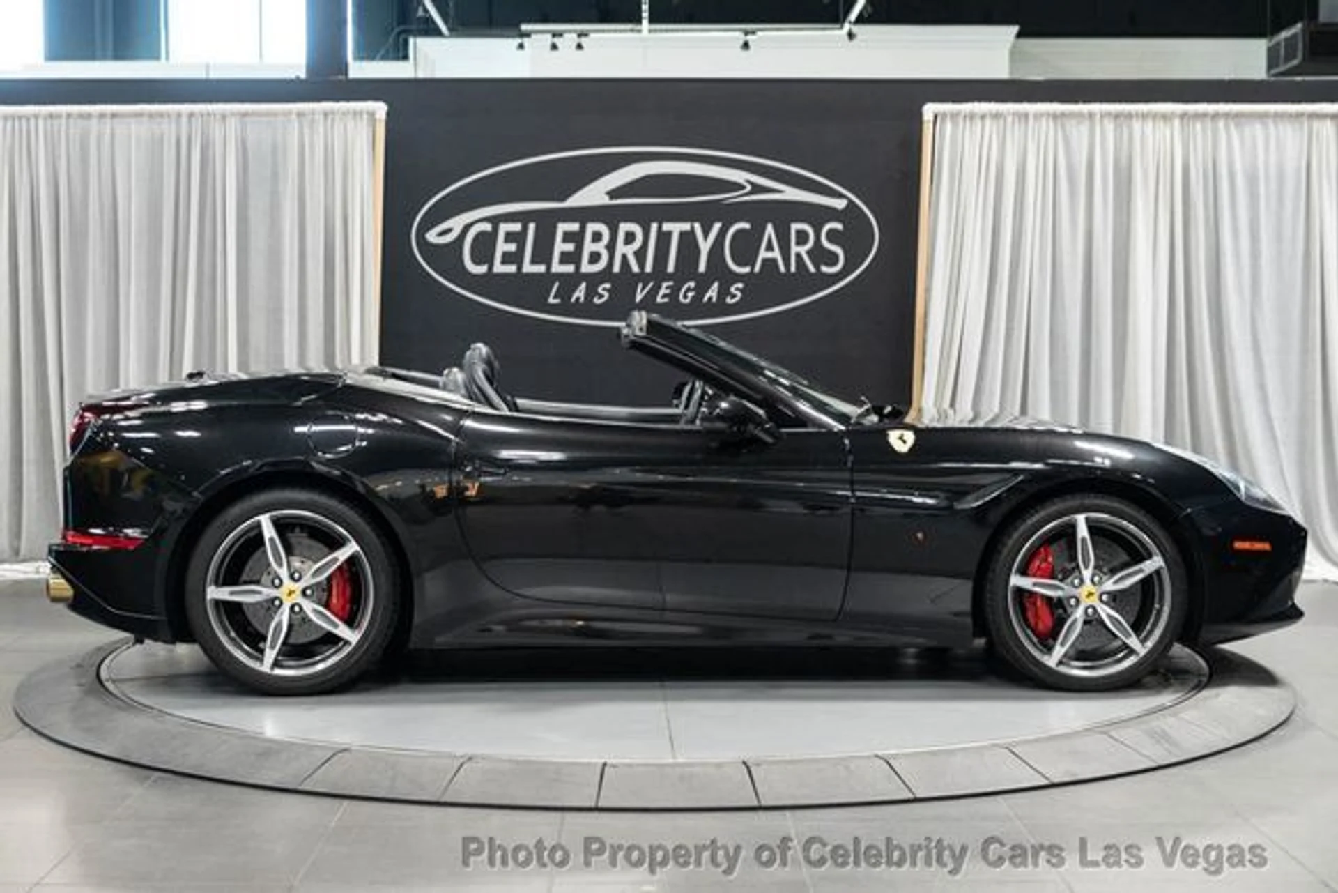 mph023_1441045445_used_2017_ferrari_california_t_convertible_9707_23074635_28_640_307af44362