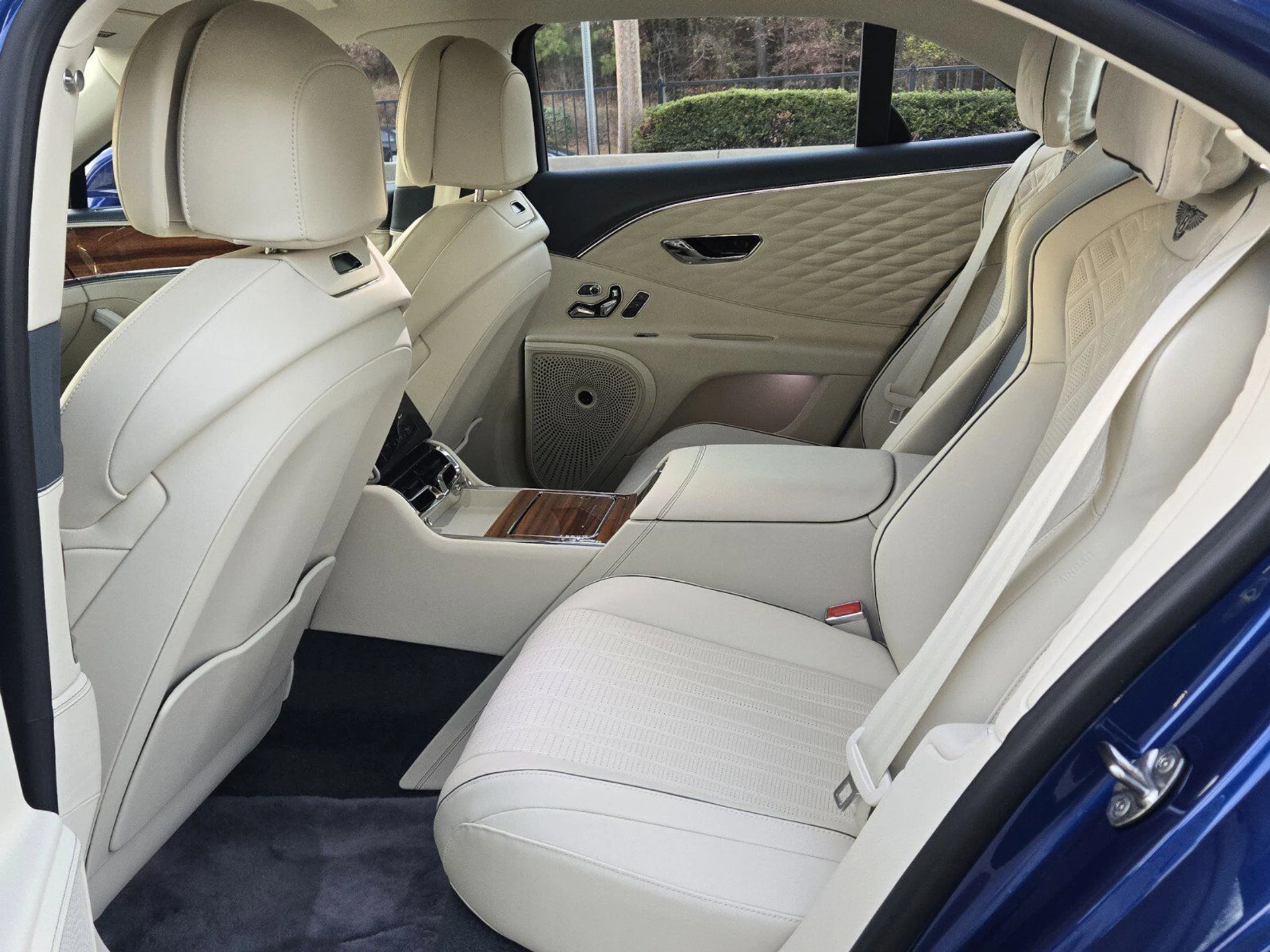 mph023_144938484_eeb58e31b49c6475f8aa147fd40f015bx_62da79bbed