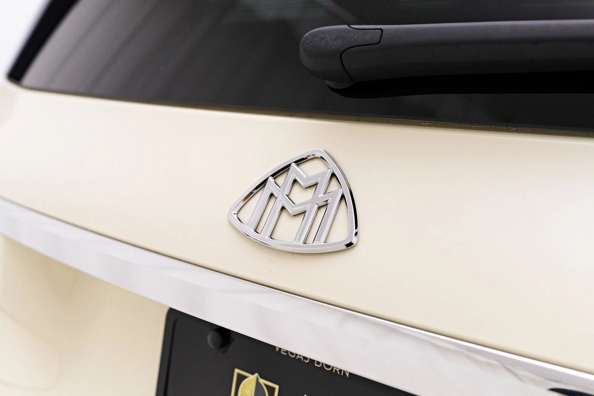 mph023_1451542015_Used_2021_Mercedes_Benz_GLS_Maybach_GLS_600_1749926762_5d007c056a