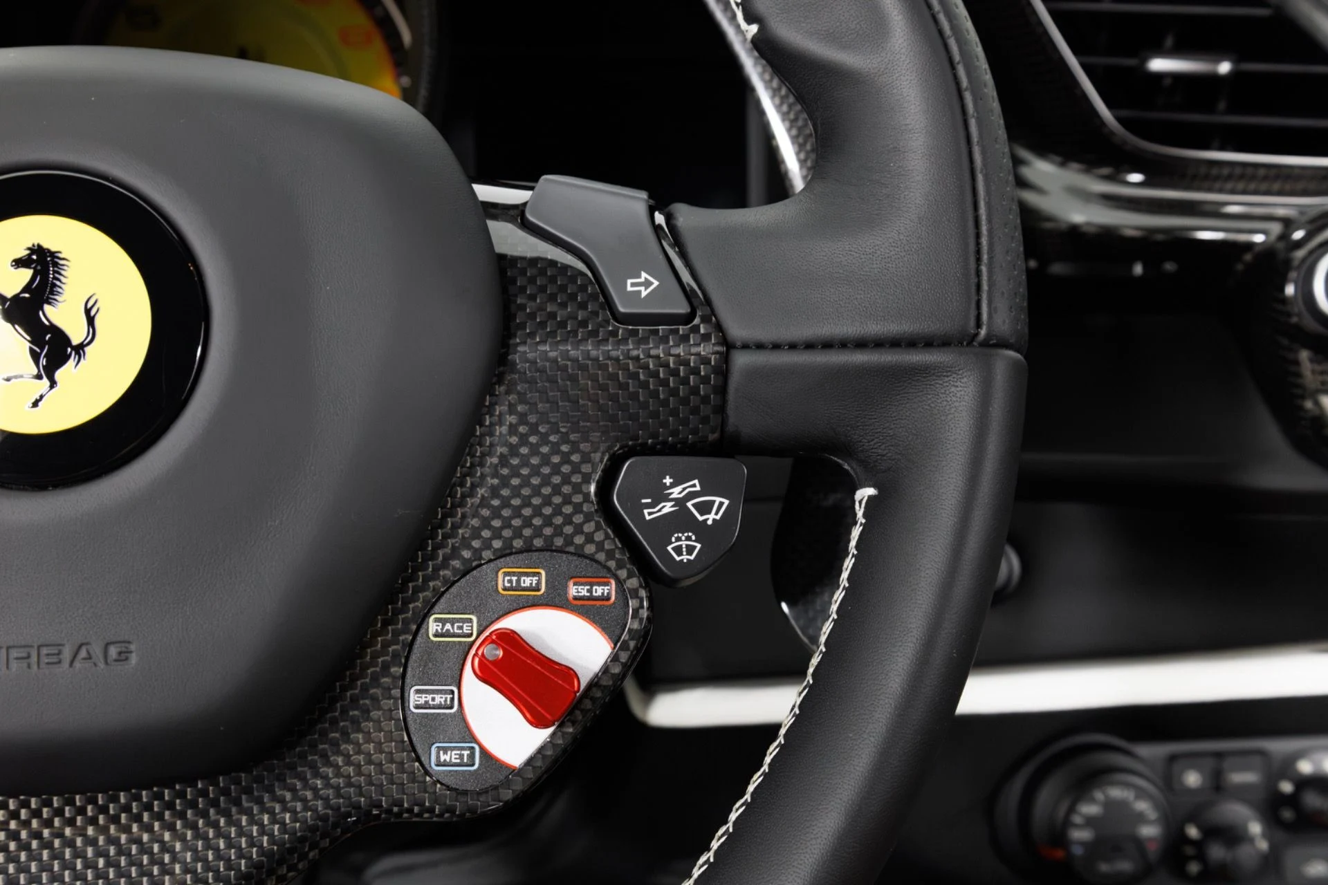 mph023_1461072440_Used_2020_Ferrari_488_Pista_1791475678_6e0c751e7e