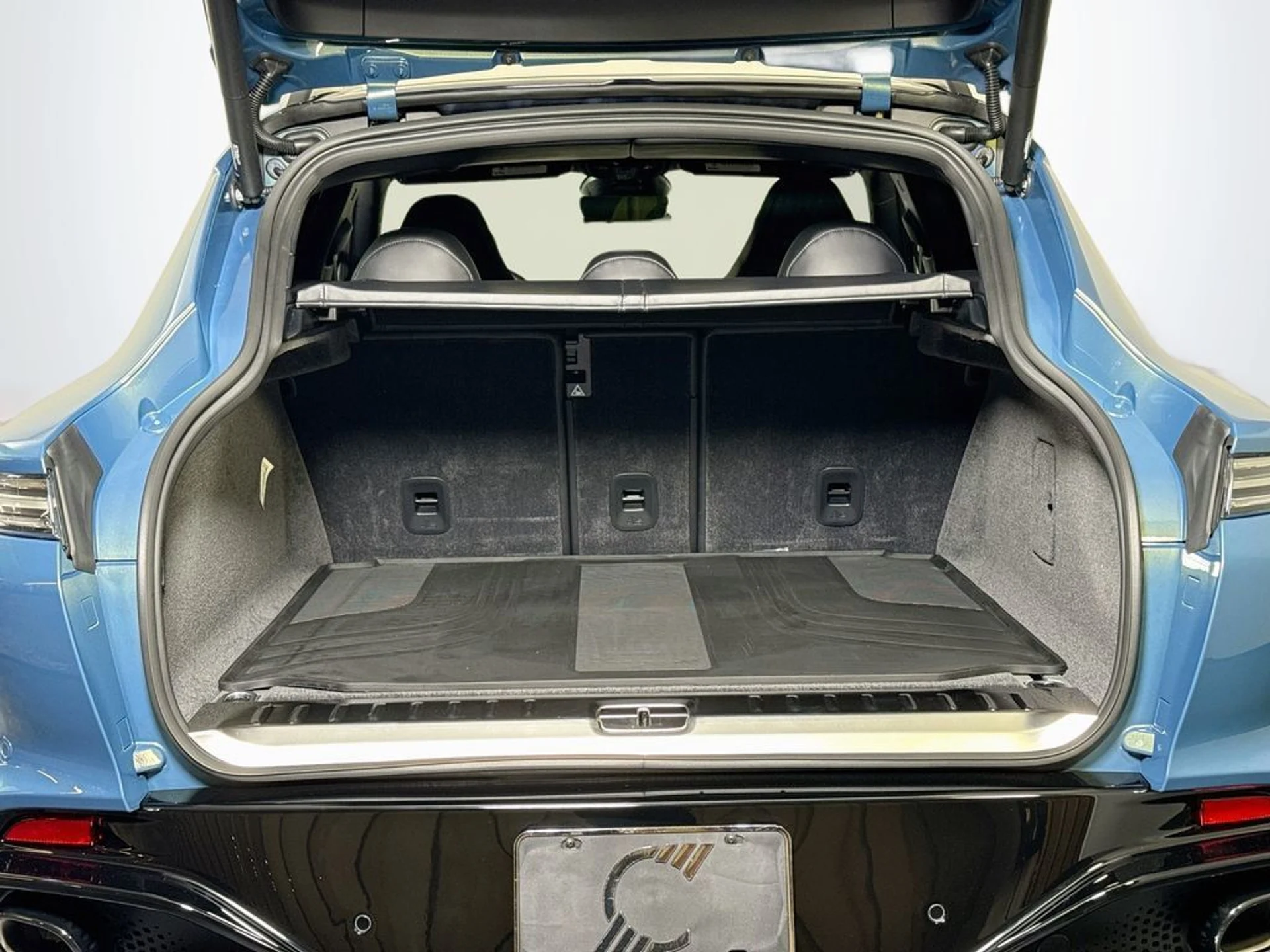 mph023_1462874335_new_2026_aston_martin_dbx_sawd_11350_23059220_24_1024_9bcc347b7b