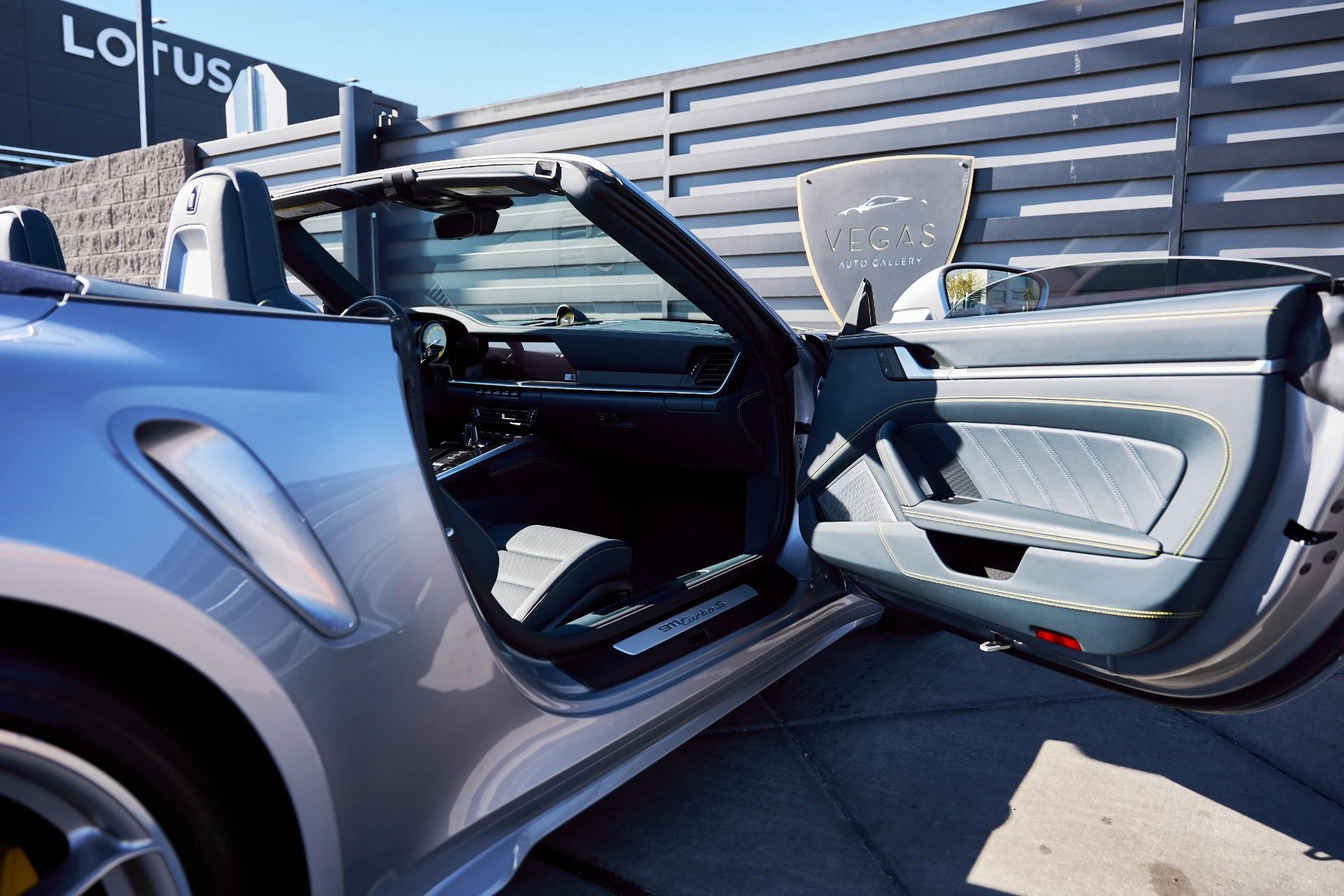 mph023_1464232832_Used_2024_Porsche_911_Turbo_S_1768438257_2689cf67dc