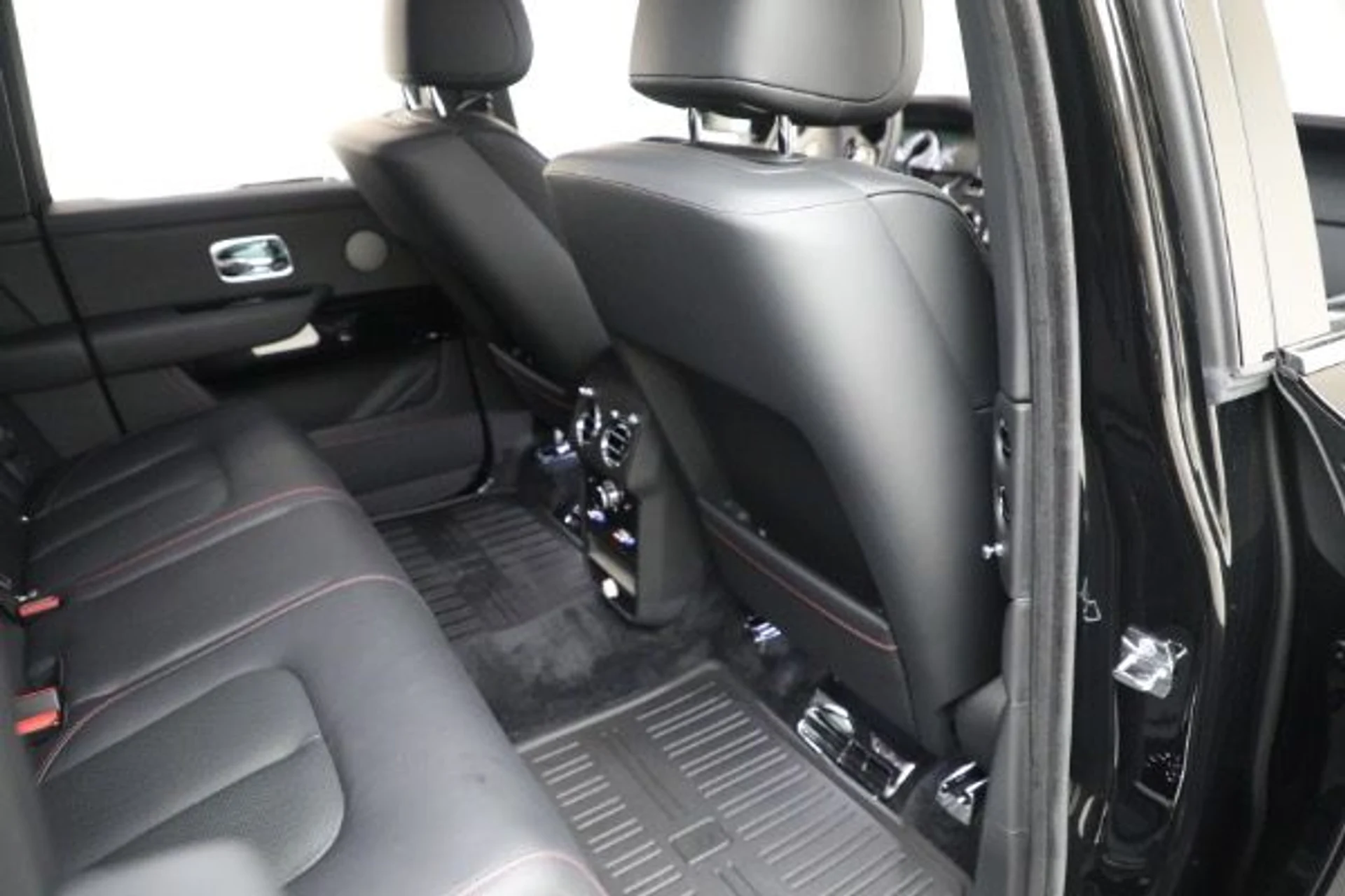 mph023_1464531754_Used_2021_Rolls_Royce_Cullinan_8b48ebdfc4