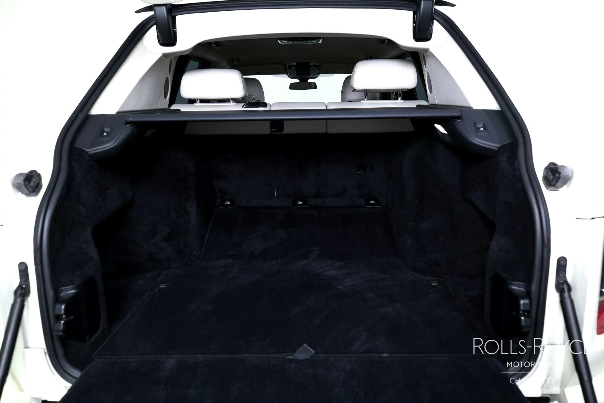 mph023_1472178726_Used_2020_Rolls_Royce_Cullinan_1772228015_87b6b1fe31