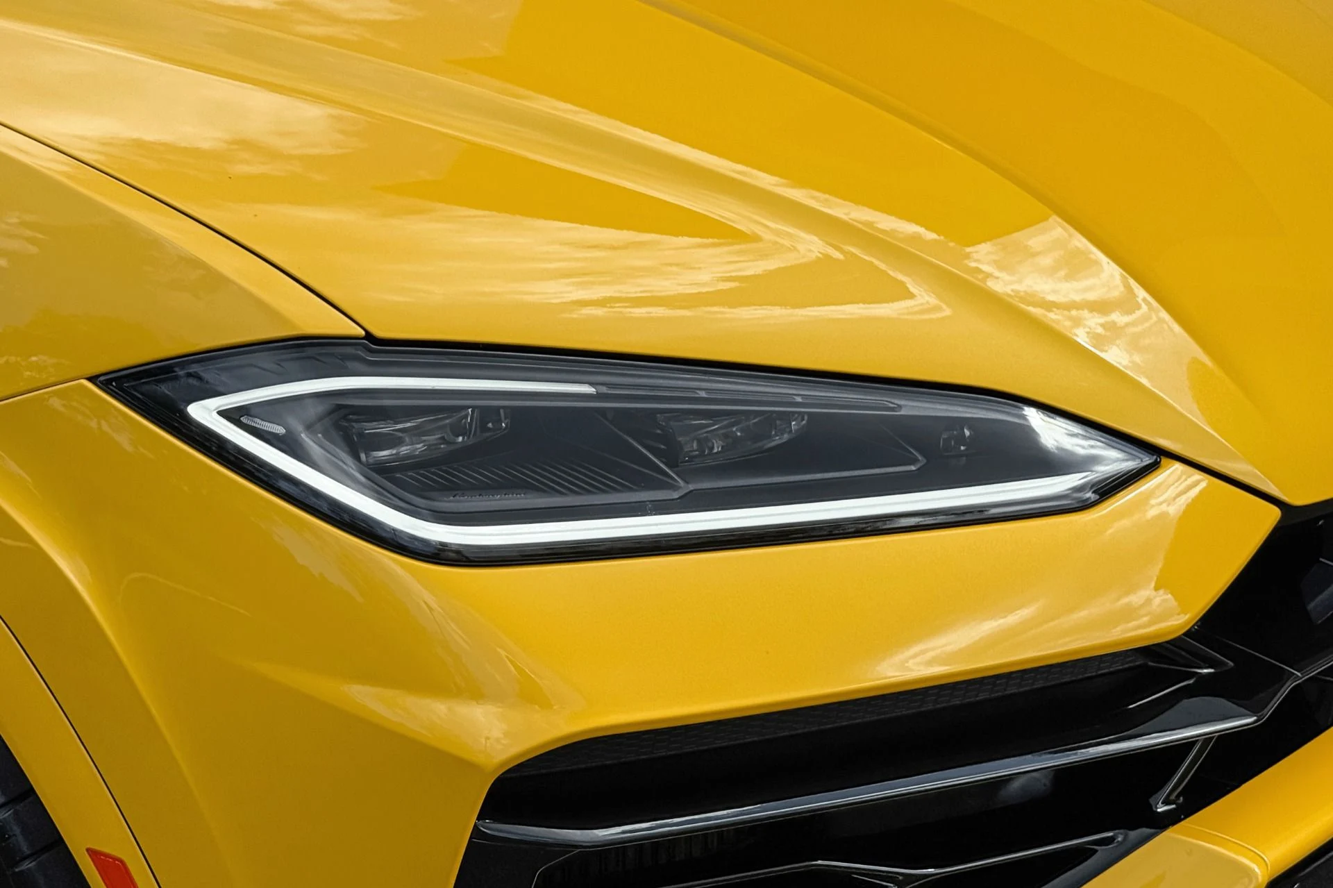 mph023_1479118113_Used_2025_Lamborghini_Urus_SE_1756898793_99f03eda0e