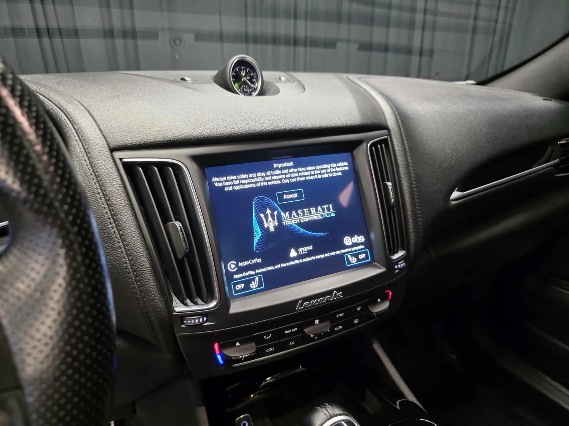 mph023_148982828_6595bce7_9434_48dd_8f3f_b941d336708f_d272fbc070