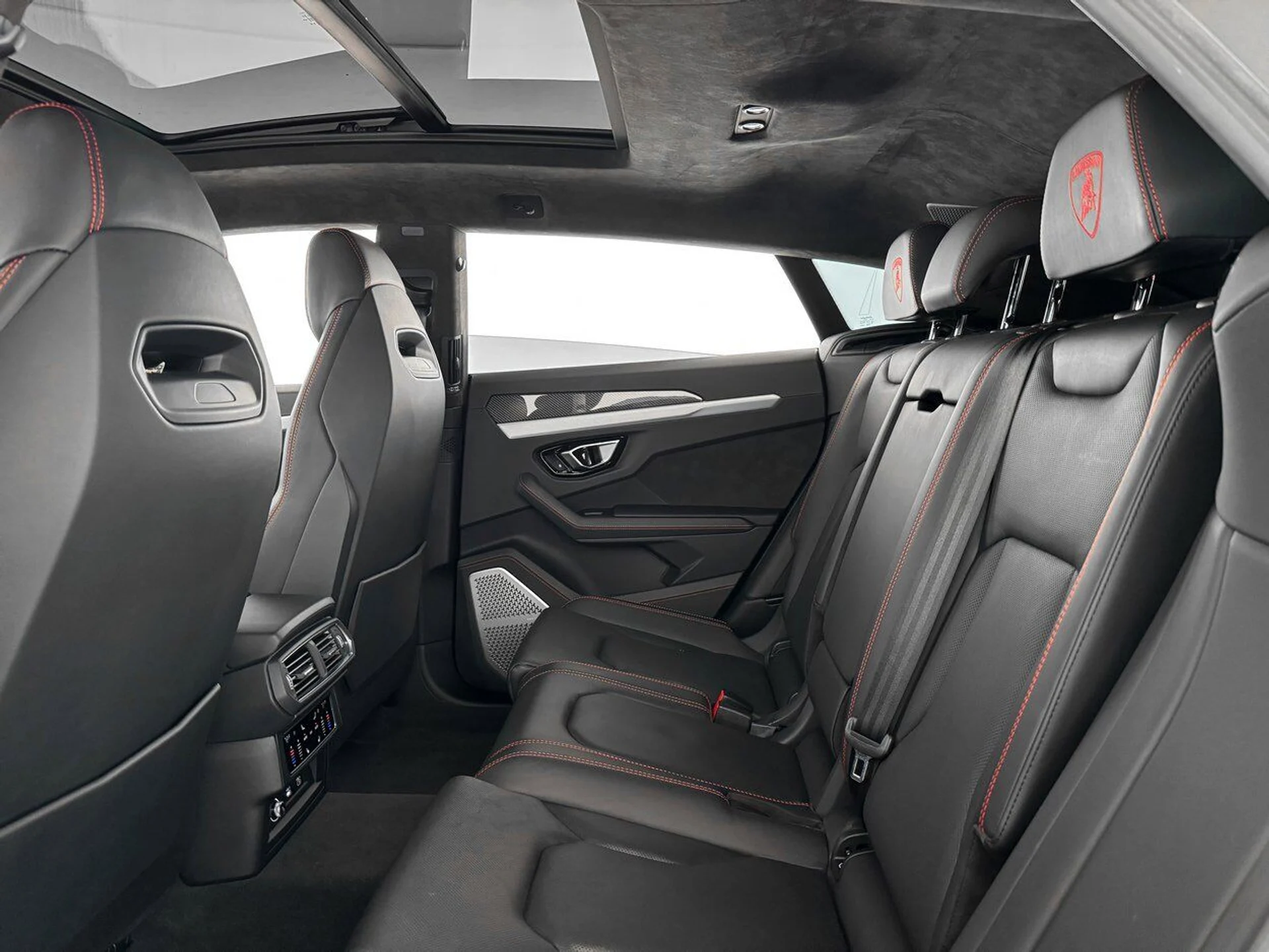 mph023_149012677_f0c74b4d9597cd4bd24f48b217151e56_afaa55573a