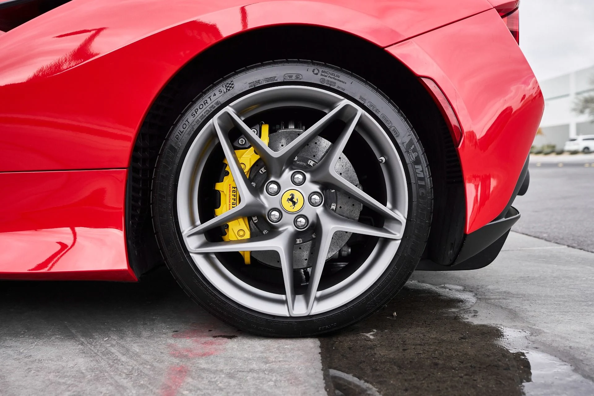 mph023_1490140712_Used_2020_Ferrari_F8_Tributo_Base_1761597629_93bb8292df