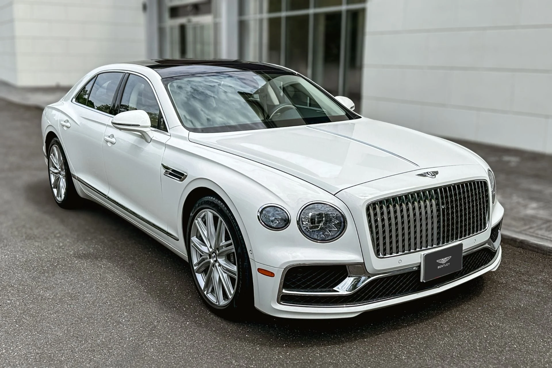 mph023_1491538032_Used_2023_Bentley_Flying_Spur_Hybrid_Hybrid_1782128898_dc18e485d7