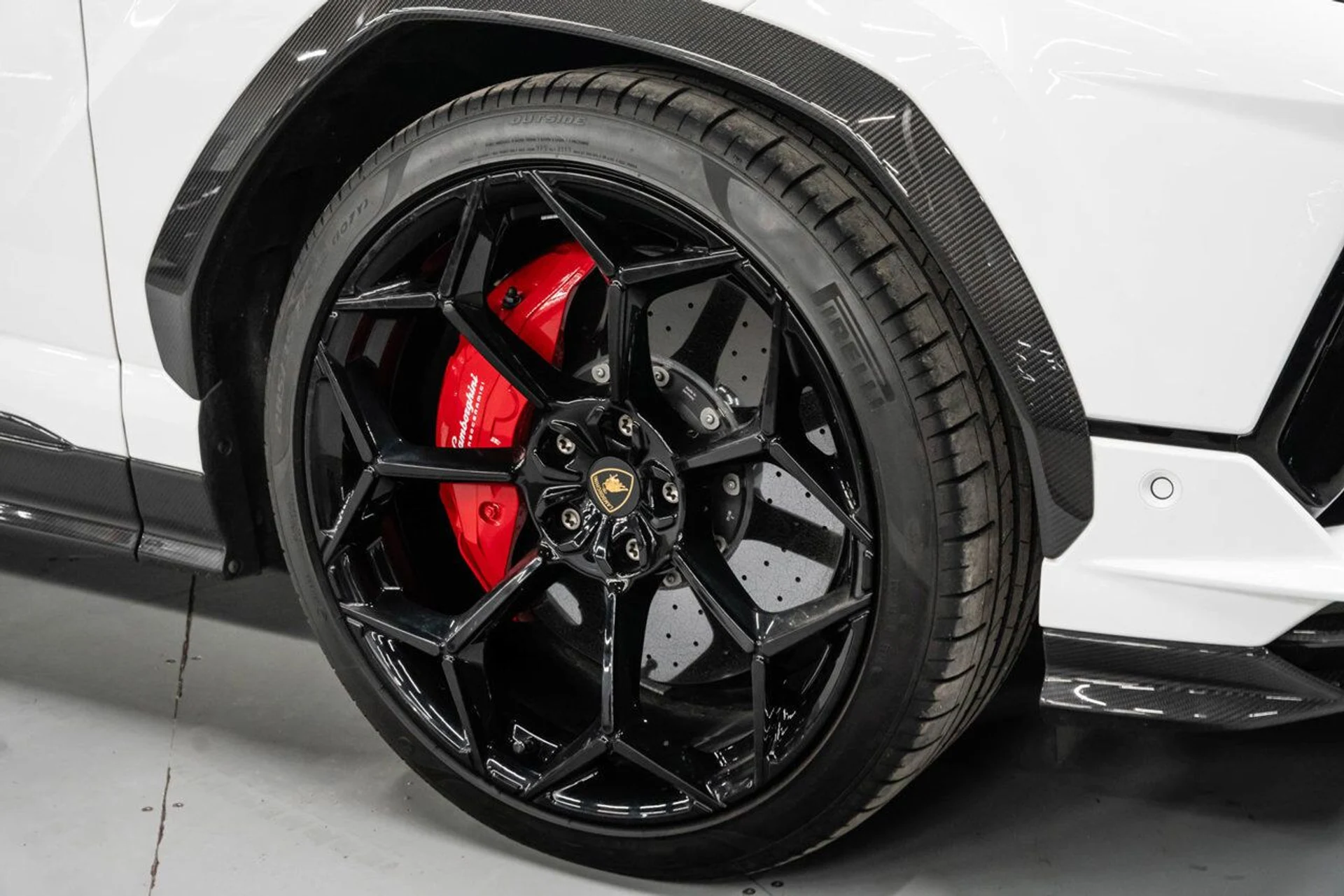 mph023_149229097_lamborghini_urus_2023_253a79f4fa