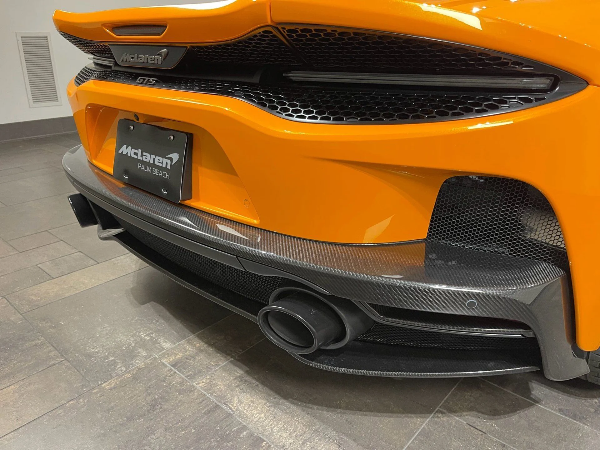 mph023_1507578607_e2e392c8a2d993a37b057635d8164571_7e91fb7481