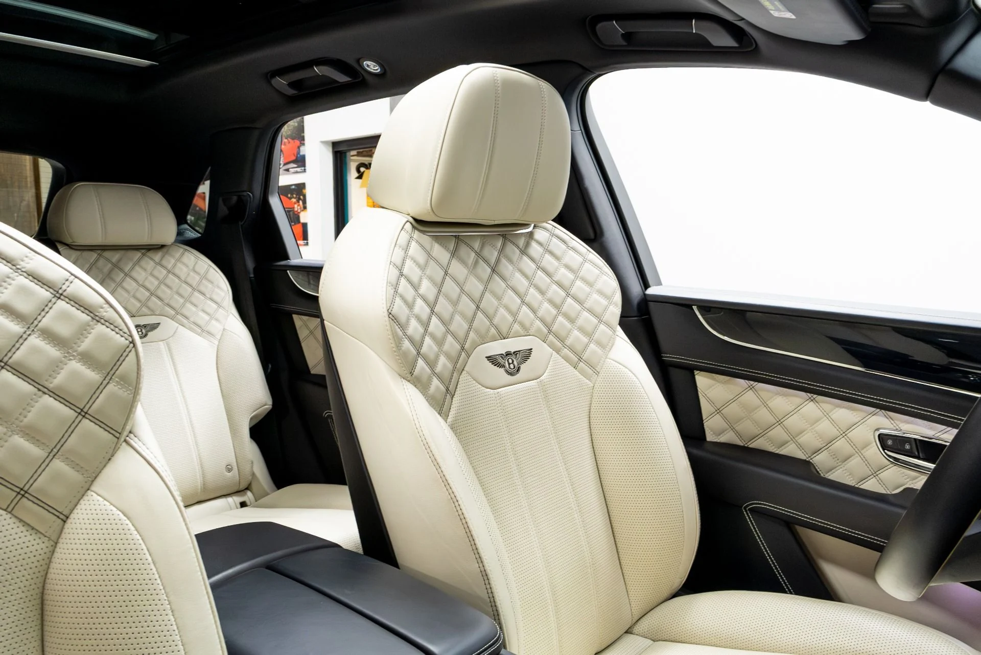 mph023_1511466657_Used_2021_Bentley_Bentayga_V8_First_Edition_1774291657_b09f713db6