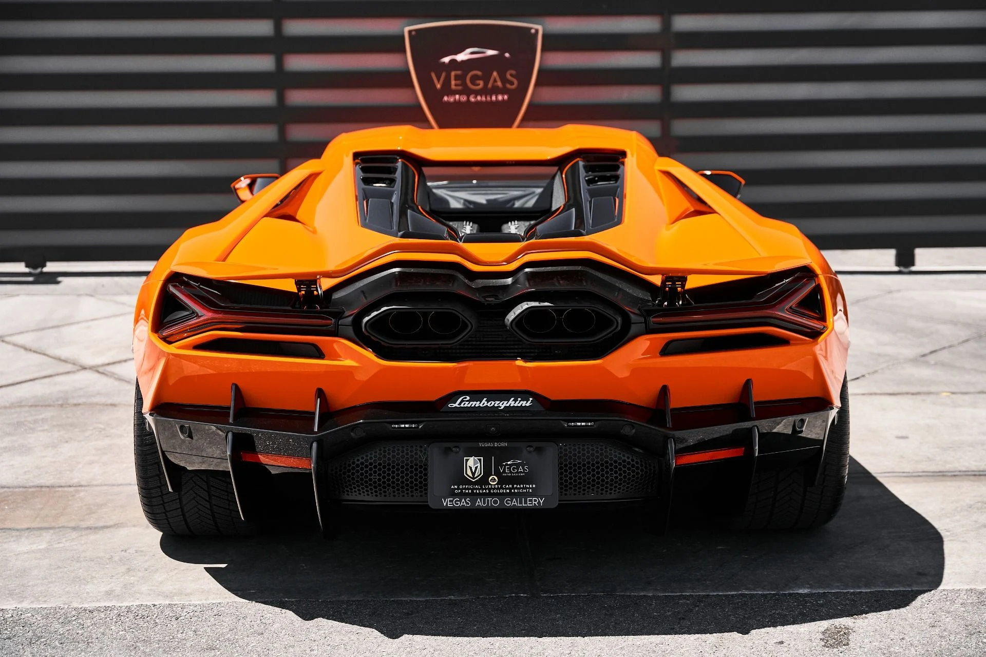 mph023_1512513927_Used_2024_Lamborghini_Revuelto_Base_1777394287_21d4e76758