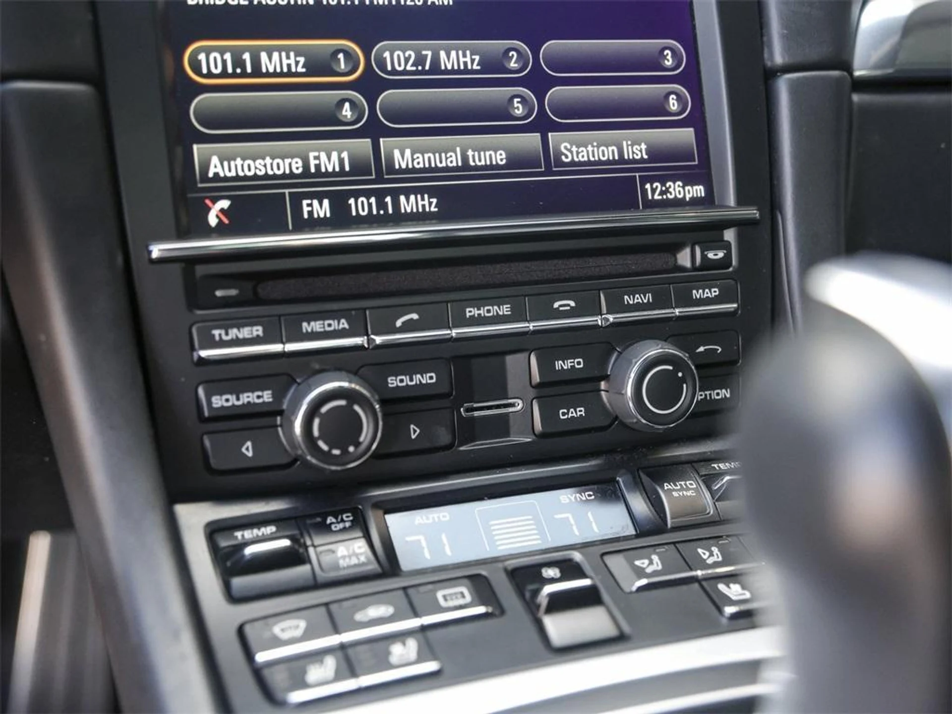 mph023_1513552381_GK_26_Ns2_Zm04kr_C_Yxd_D_g_F_3q_ND_4_fe353f2e05