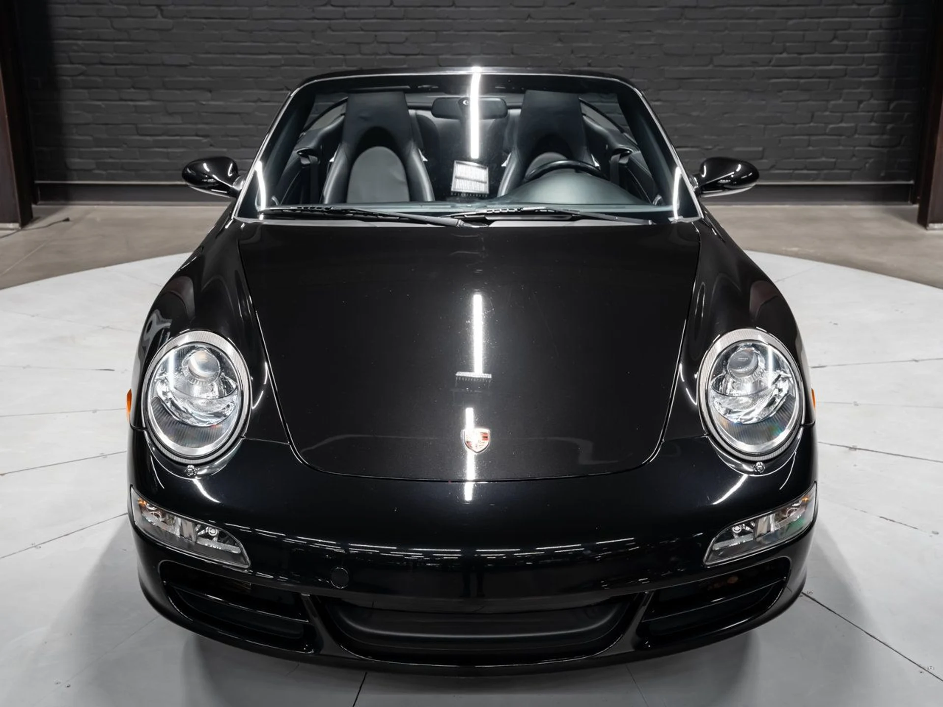 mph023_1517435253_porsche_911_2006_2fc3e923cf