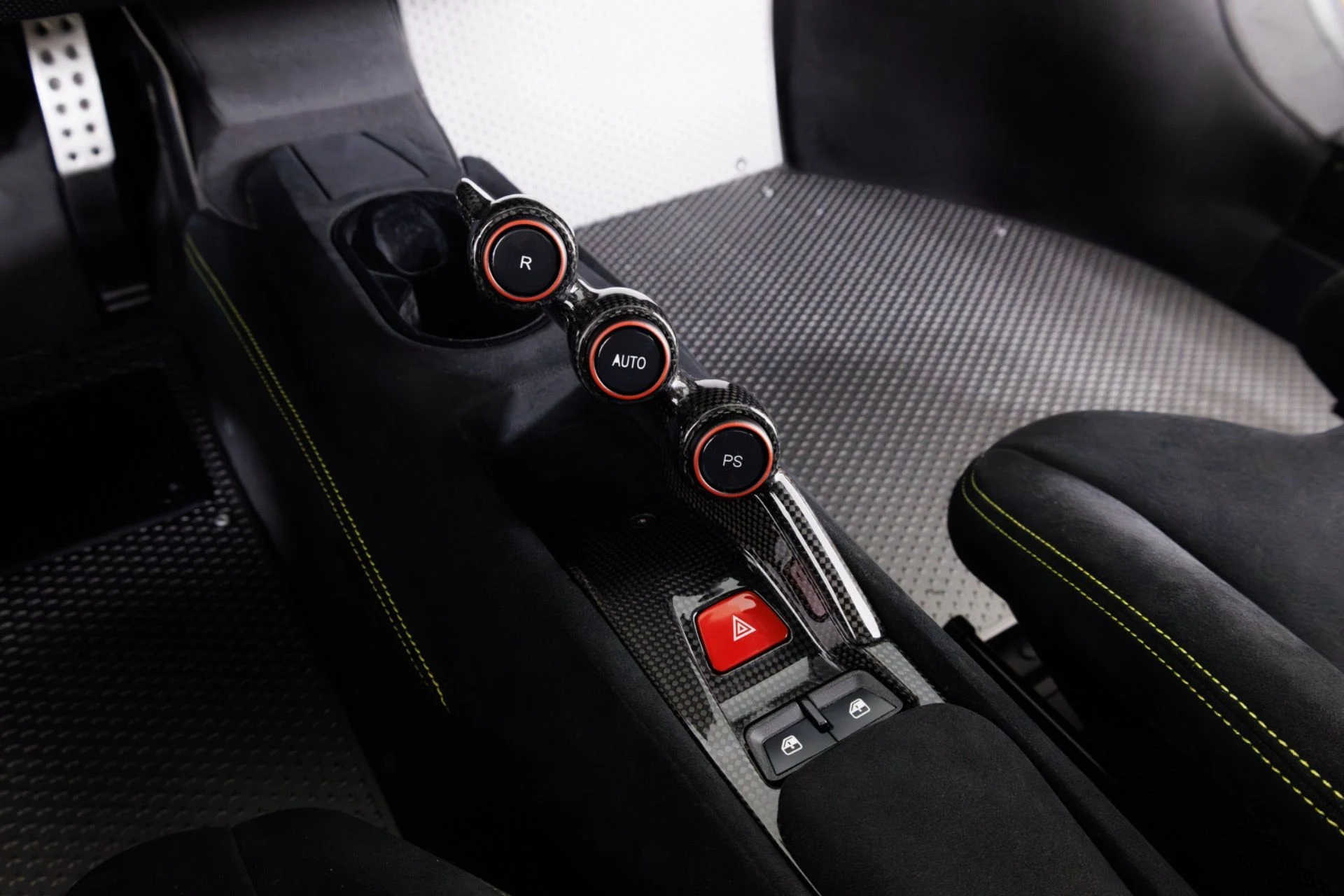 mph023_1521552588_Used_2020_Ferrari_488_Pista_1773687206_77c19b4e8f