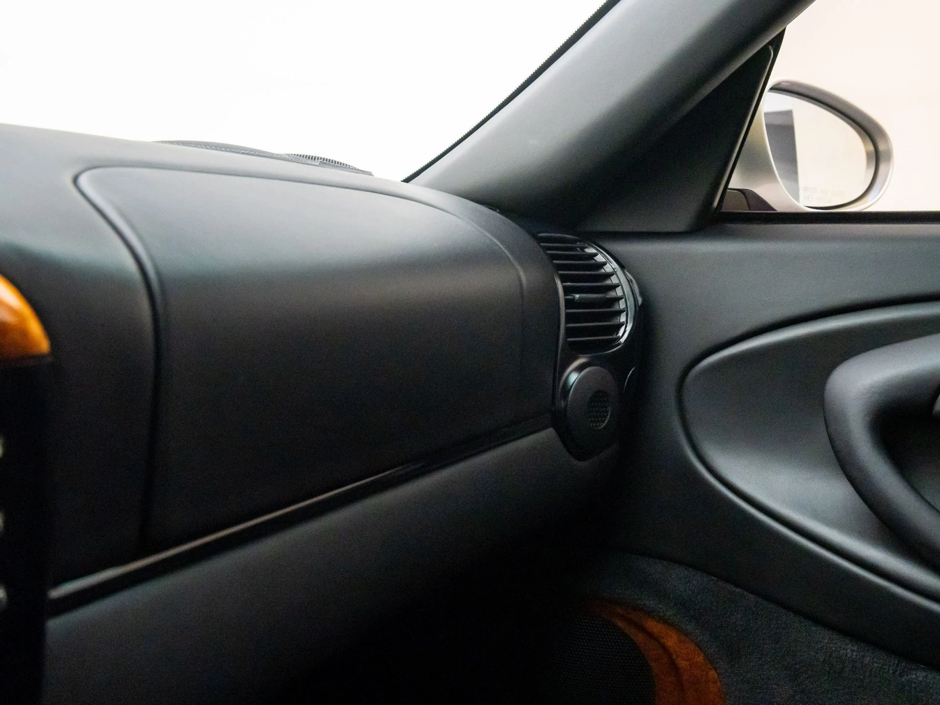 mph023_152347290_c649689c45bb3d2e9c89cc7d5c30e85cx_8717988069