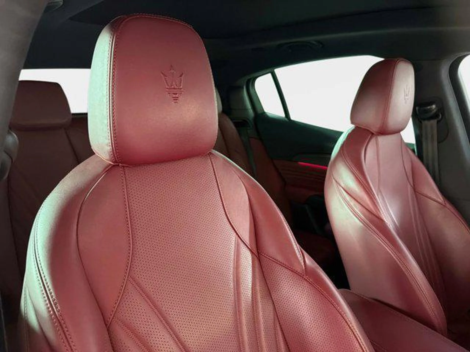 mph023_1523547373_s_Bh9r8_P_Hl6z_J7xi_C_Ds_LJ_Gc9tt2_Q_01b86153ae