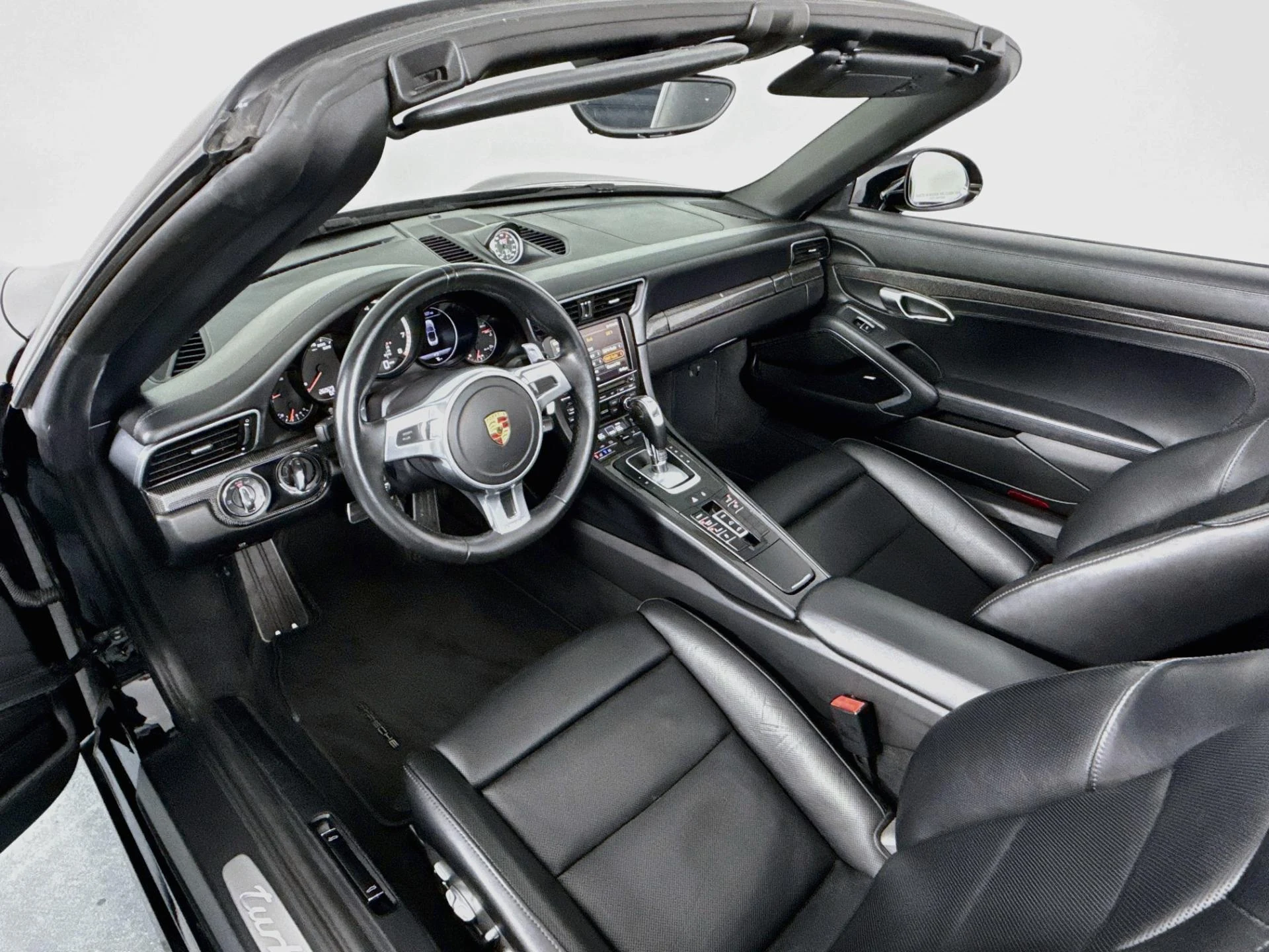 mph023_1532649894_Used_2015_Porsche_911_Turbo_1792520599_2de1e16dd6