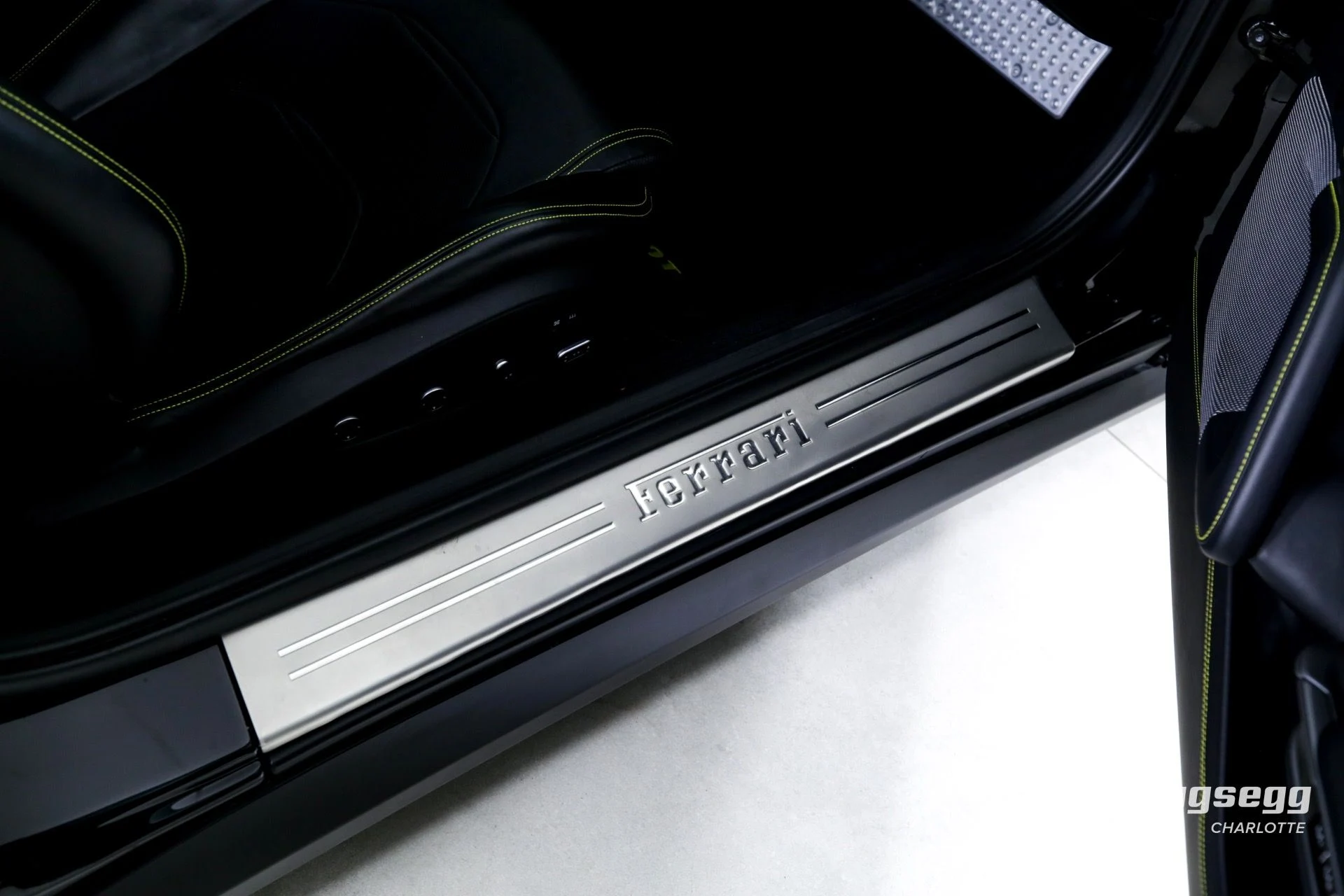 mph023_1546301536_Used_2018_Ferrari_GTC_4_Lusso_T_1761056109_7f85eae327