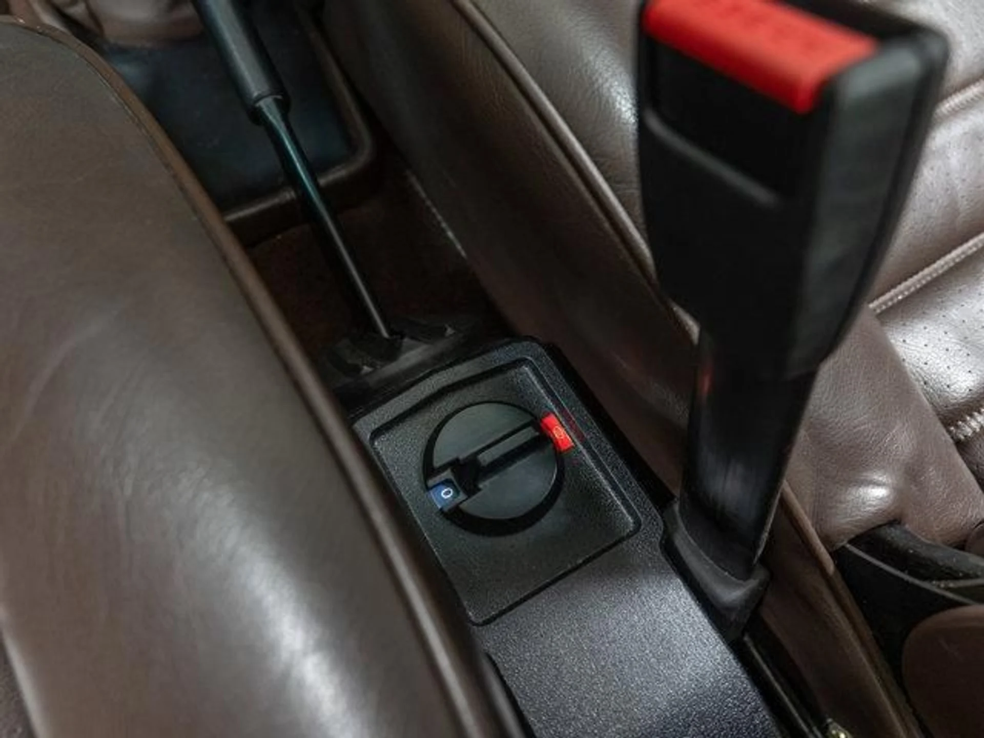 mph023_1546807542_E1_i5_UJ_Ty_F_Vavb6_HI_Ea_B5t_Ta_QQ_4_a5c40ce7c6