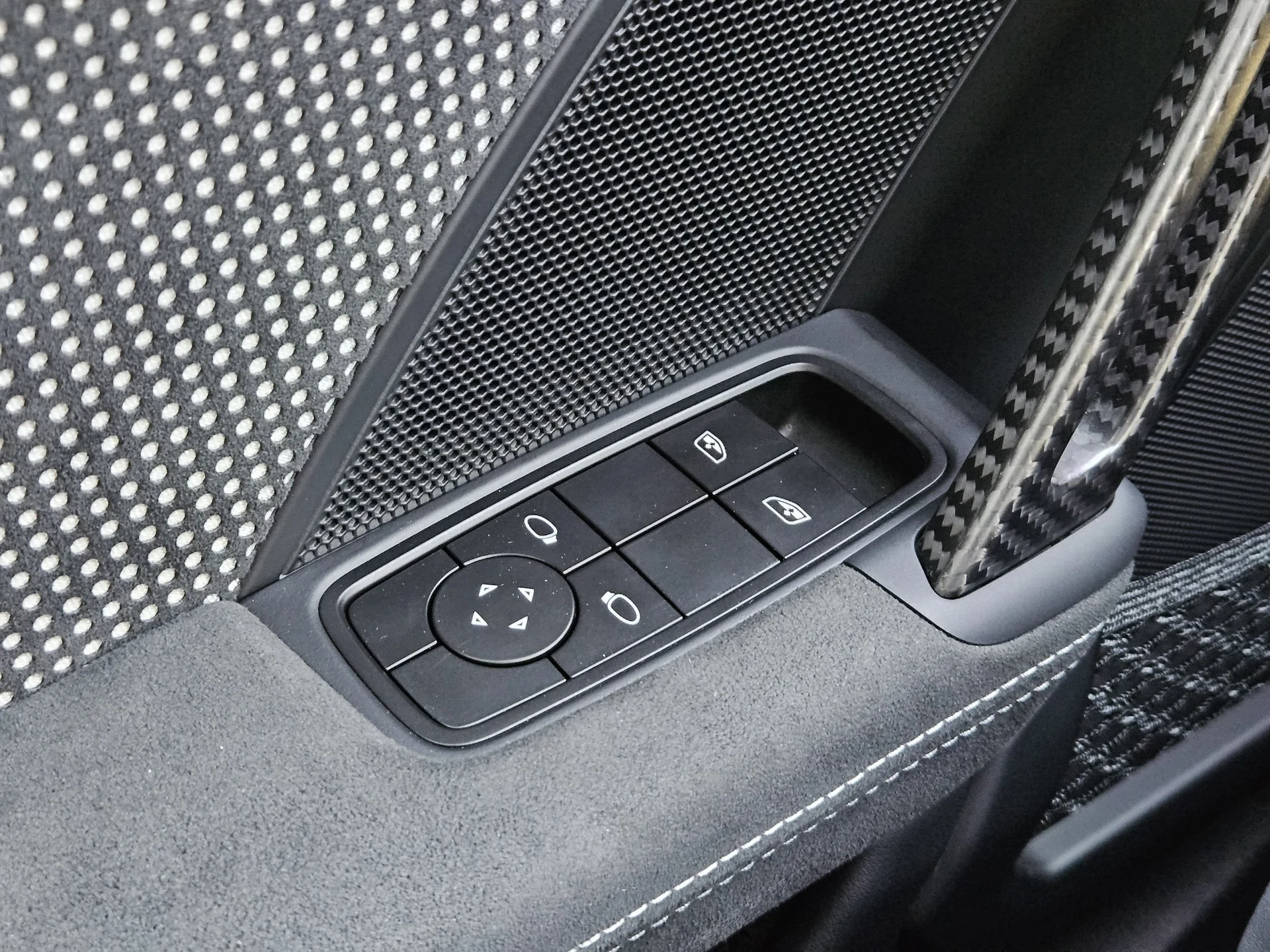 mph023_1548093001_f110ac201371b8a5662cf03fc4eeae96x_80f29f1013