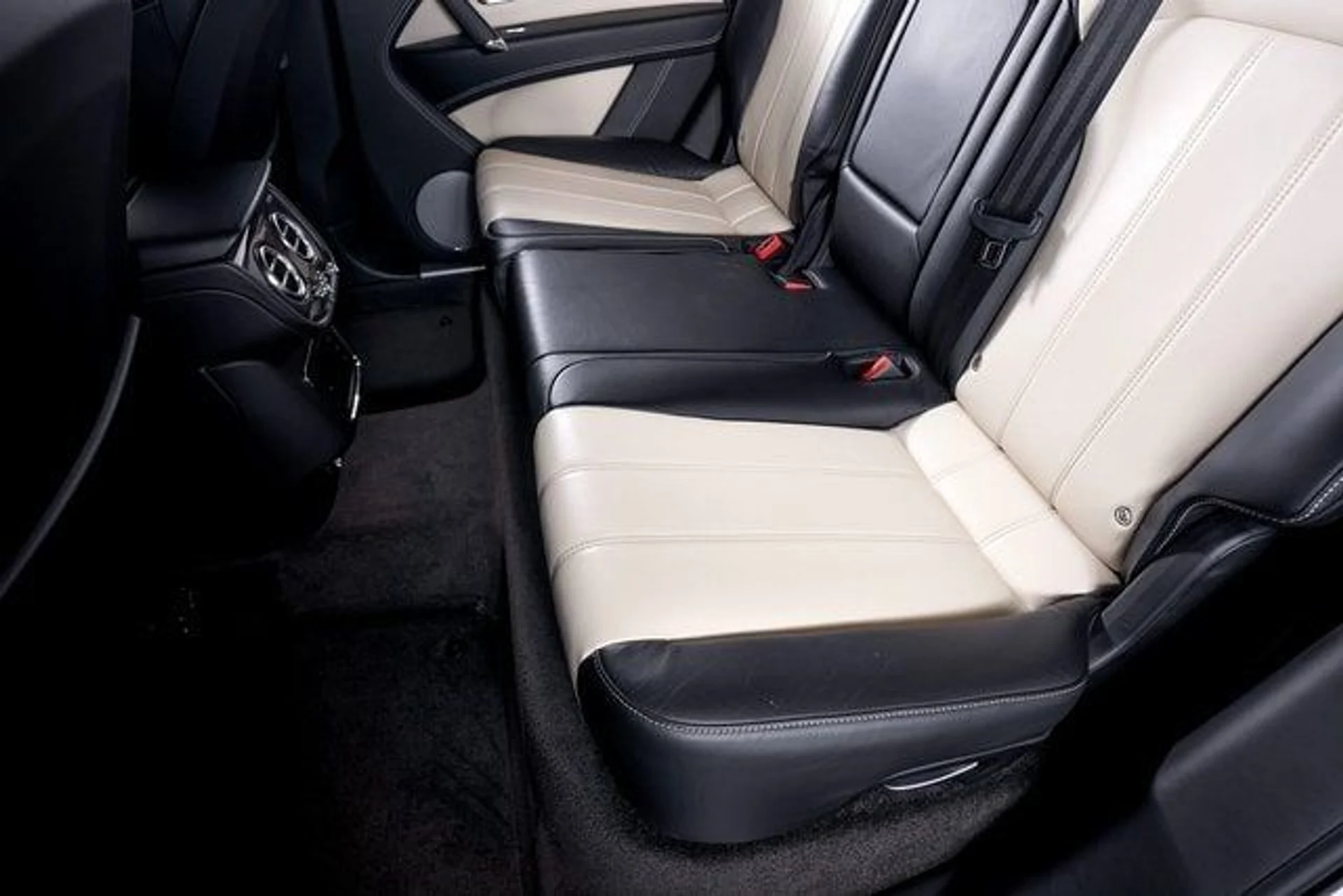 mph023_1555535198_b54fcc630af6d4275e91d5caee693464x_efa4a593a8