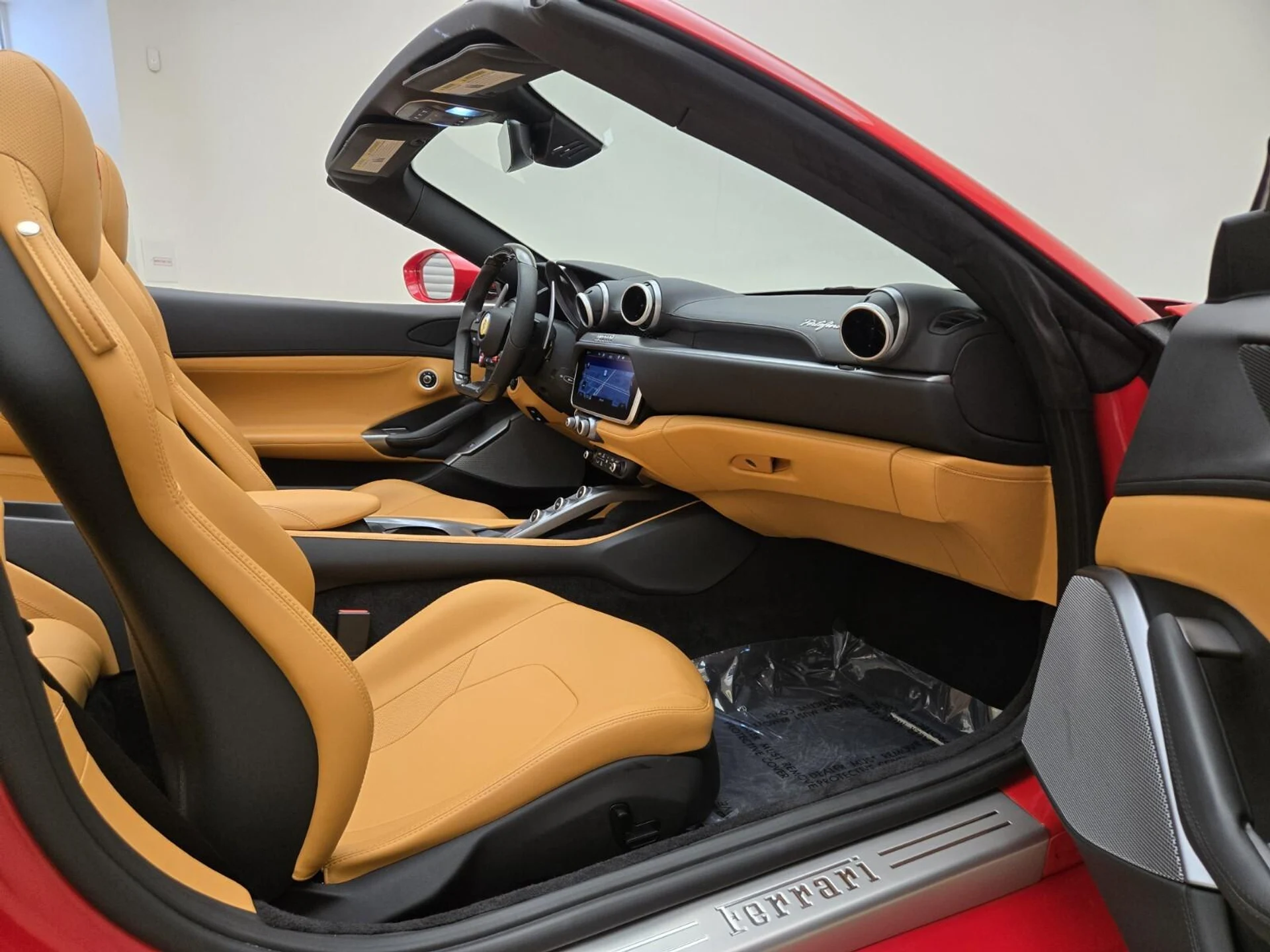mph023_1569172640_Used_2019_Ferrari_Portofino_1753251673_5e9ee2fa8b