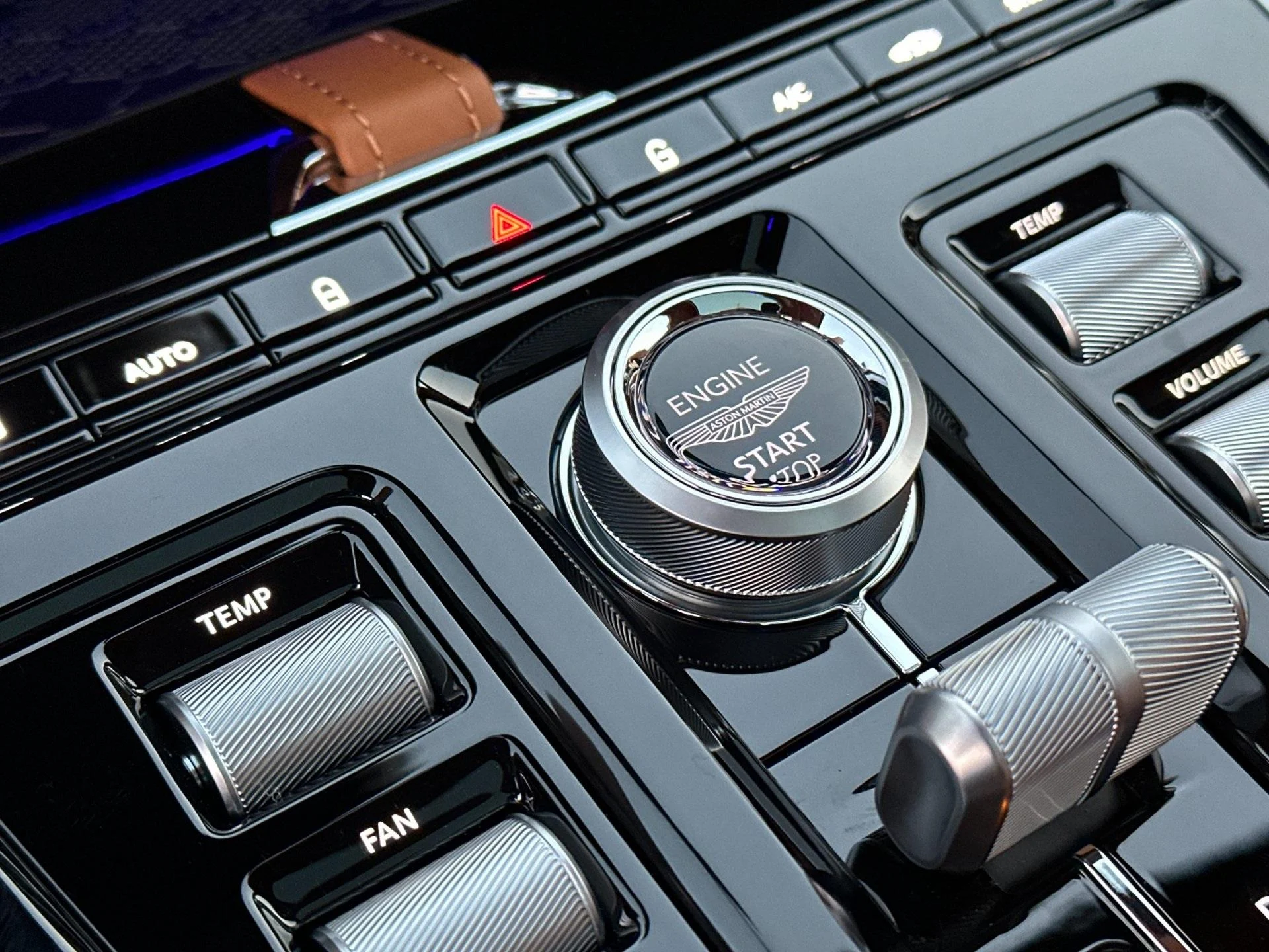 mph023_1578468891_New_2026_Aston_Martin_DBX_707_1764949835_89f13f0a59