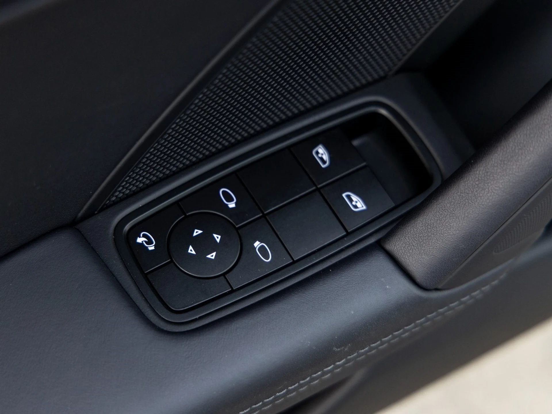 mph023_1580518366_24_7100e609eb