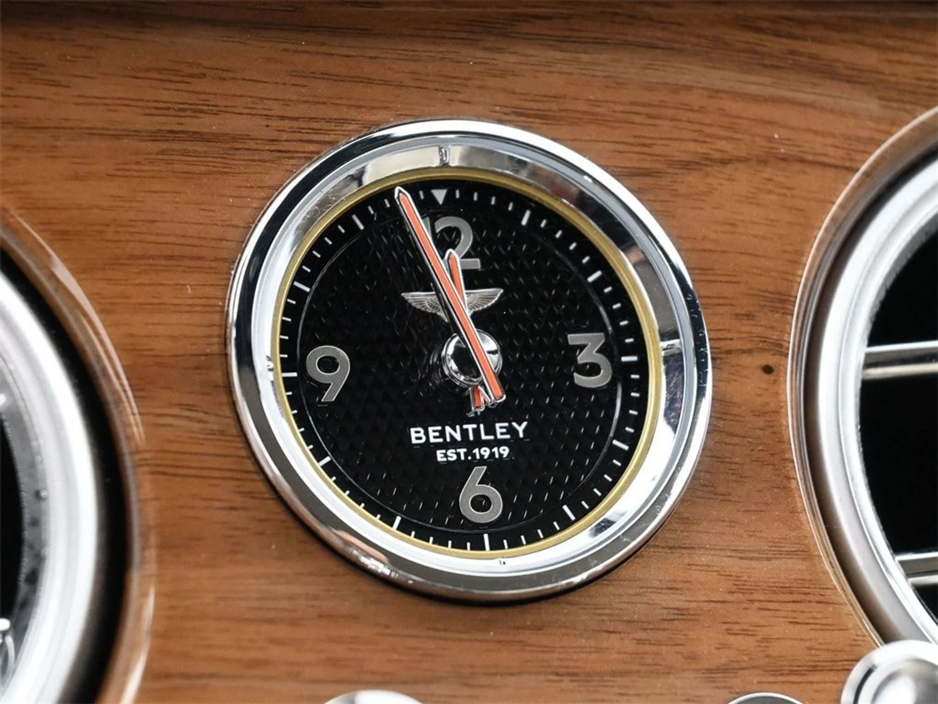 mph023_1583529092_378259358c495f7d8f248d4f71d74445x_cb54fc5c5c