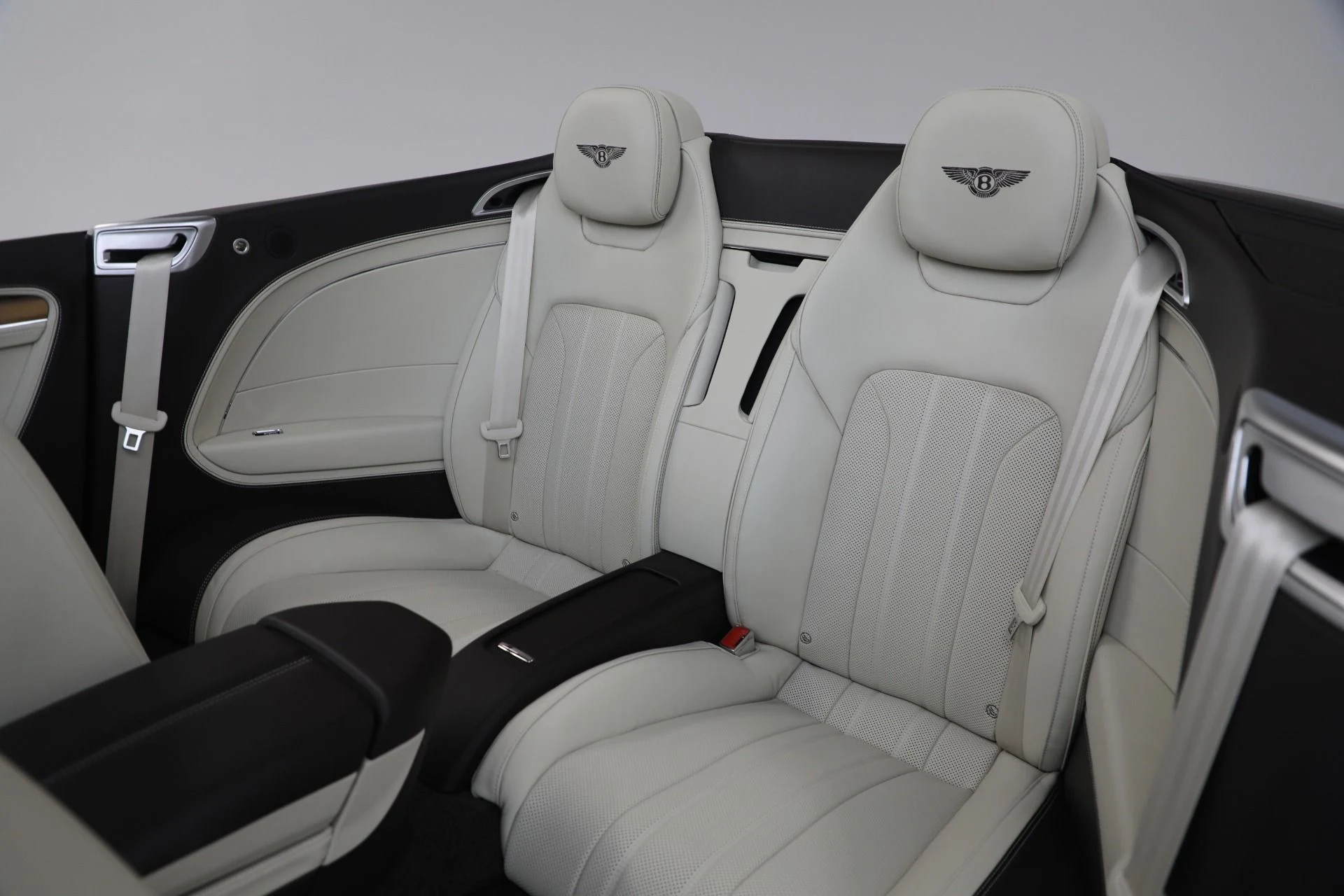 mph023_1593446797_Used_2022_Bentley_Continental_GTC_V8_f7d25a12fd