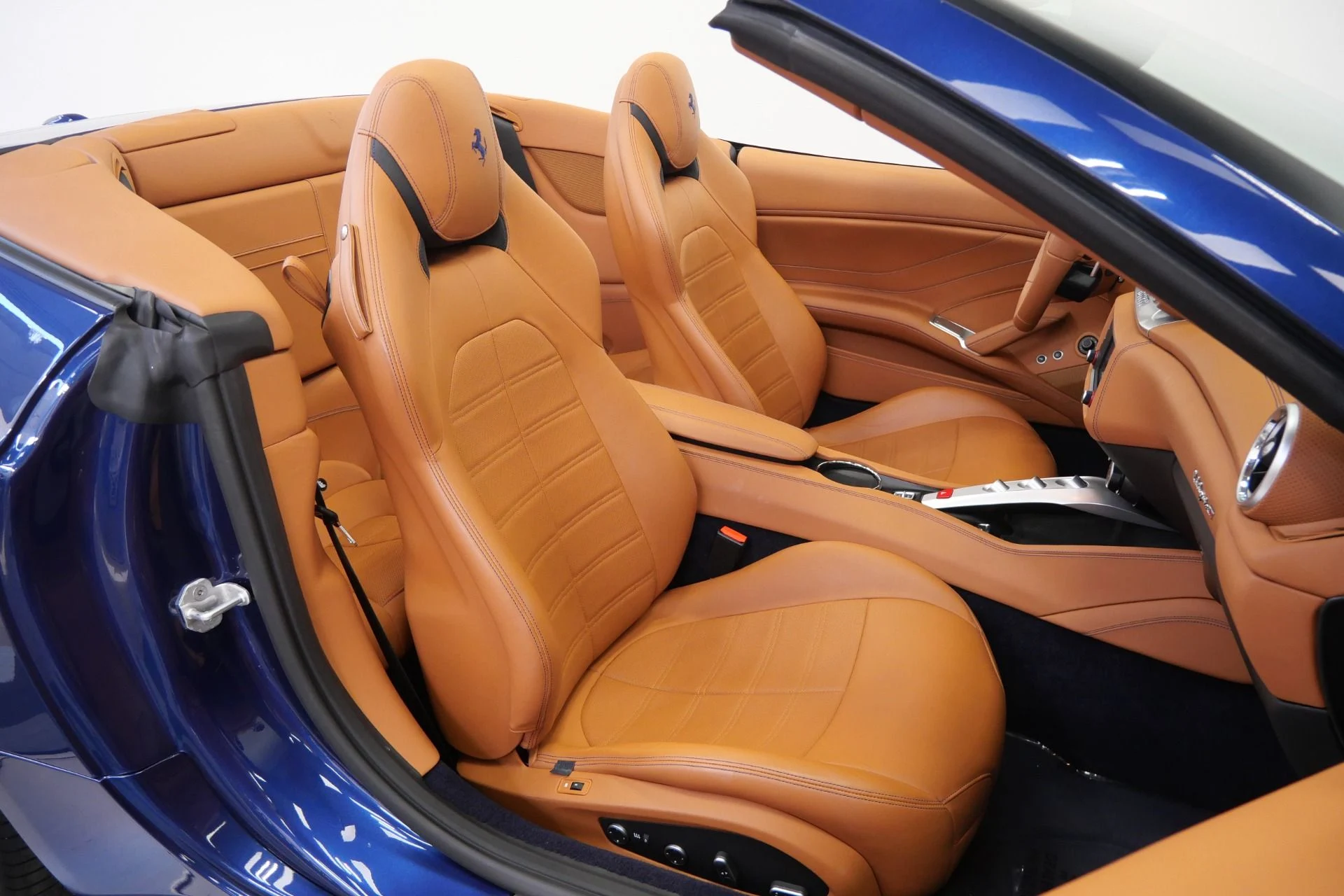 mph023_1597204285_Used_2017_Ferrari_California_T_553_Horsepower_Ventilated_Seats_Low_Miles_1780071789_dd91887797