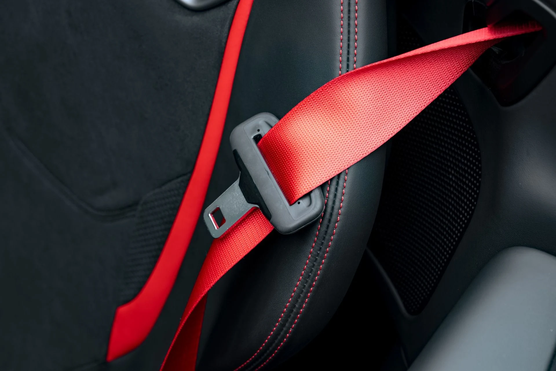 mph023_1601407048_Used_2023_Ferrari_296_GTS_1776370037_ed56856543