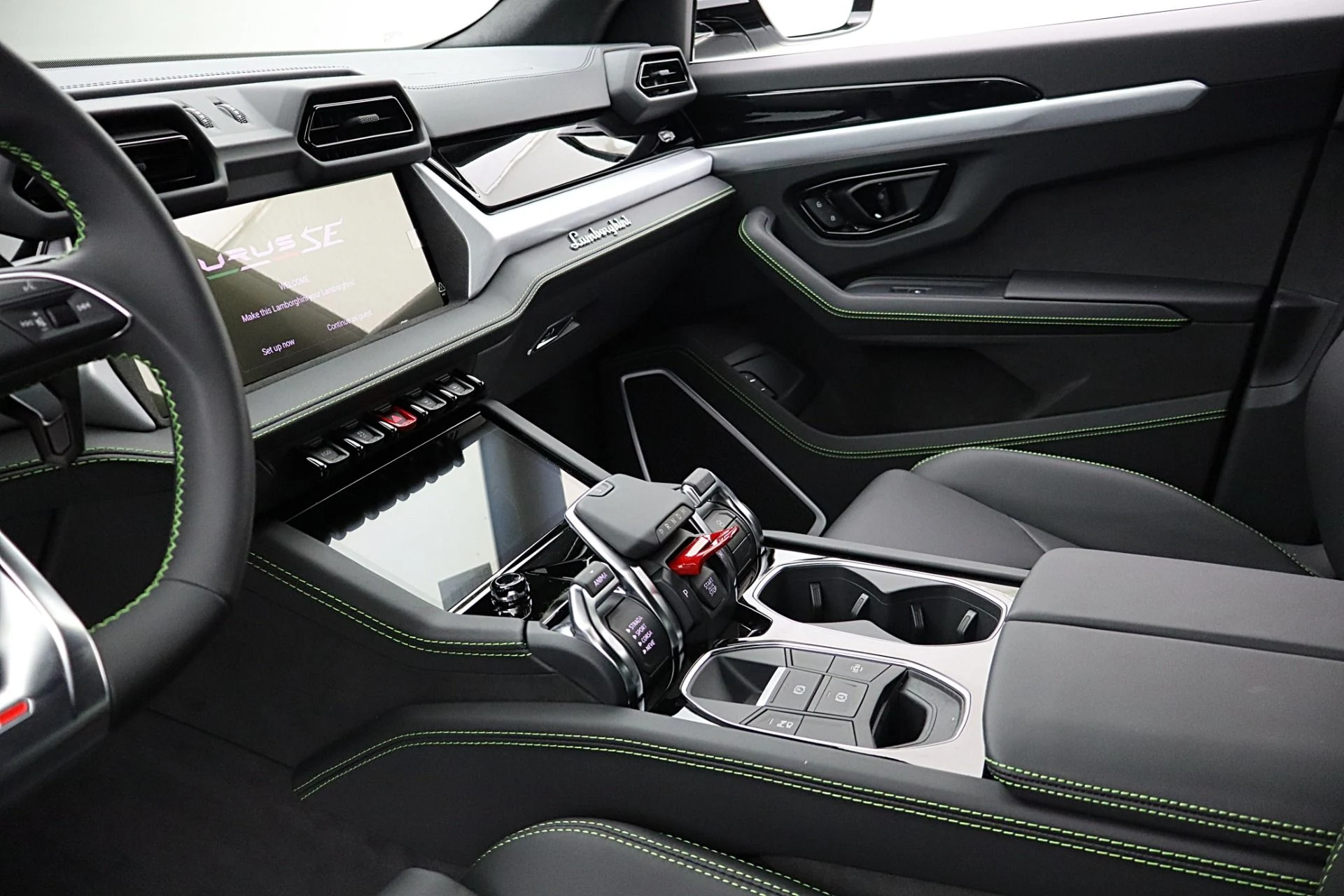 mph023_1603651564_New_2026_Lamborghini_Urus_SE_b0c848e38f
