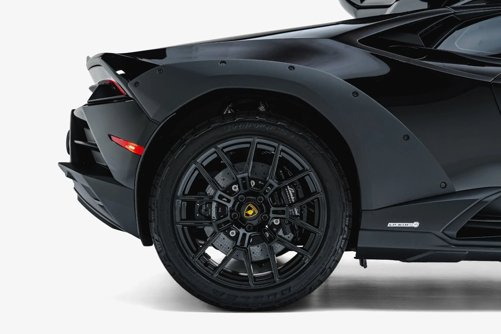 mph023_1614260418_Used_2024_Lamborghini_Huracan_Sterrato_1792020985_4f1b8a51b7