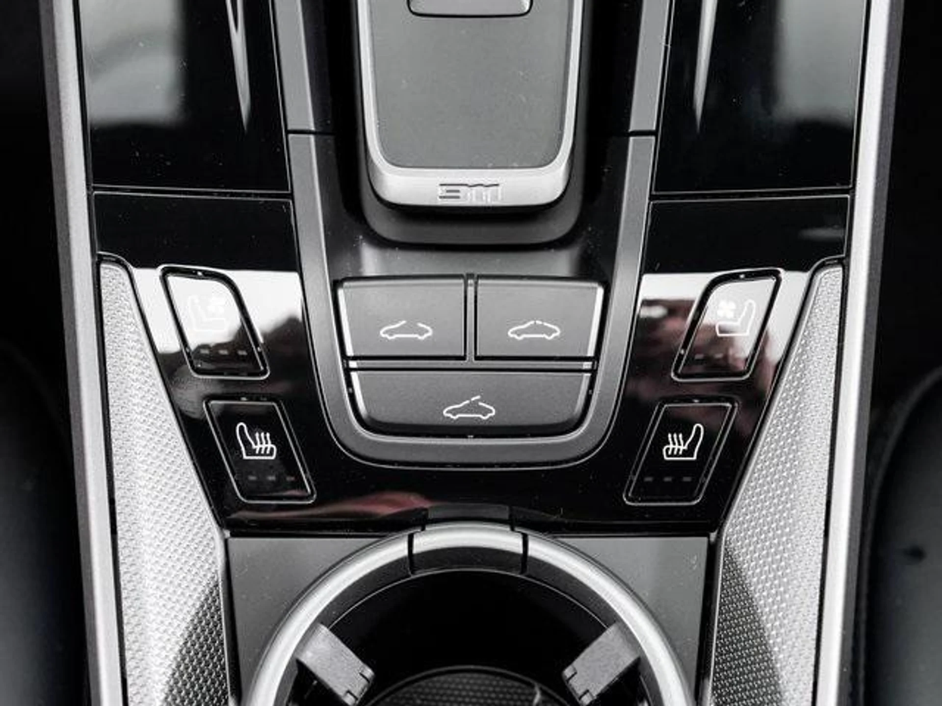 mph023_1629791749_f9_KQ_ly_Rm0_He_Is0c5_XPFAO_Uu_Vho_c05a9ea765