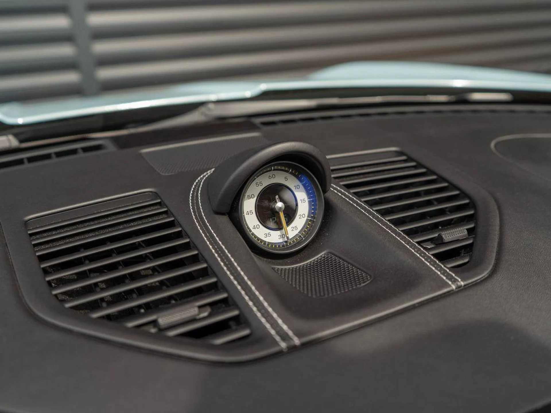 mph023_1631760901_Uynw7xz26_L87_Lsg_r_X1d_ox4w2c_3c4c5185a3