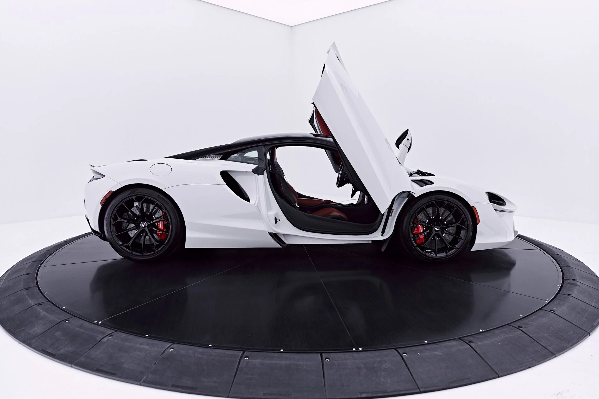 mph023_164326630_Used_2024_Mc_Laren_Artura_1782759234_2aae48d30d