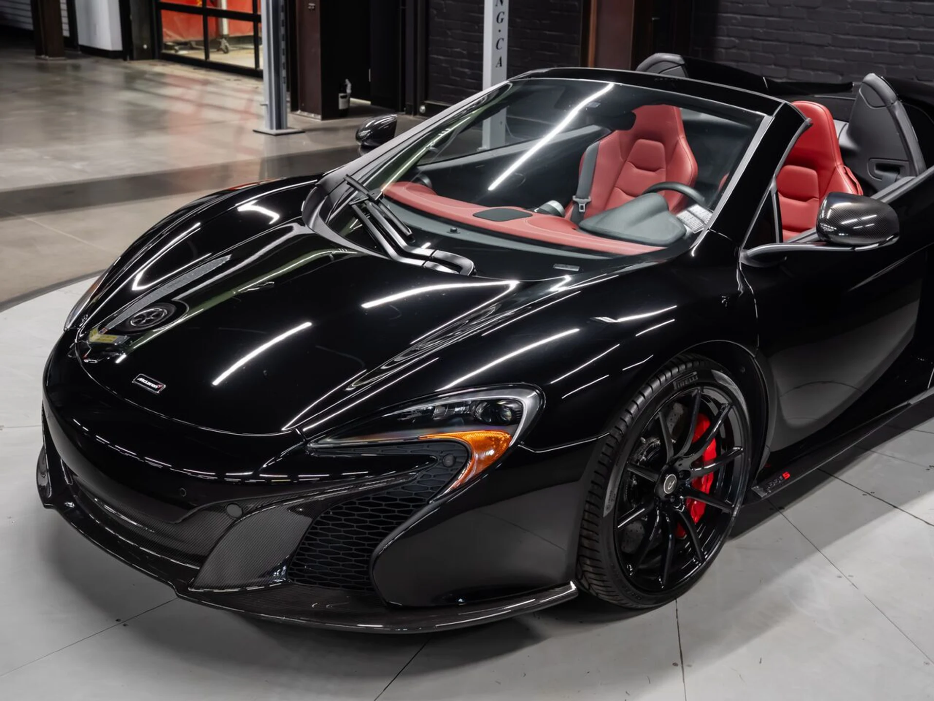 mph023_164986340_mclaren_650s_2015_e9a4163928