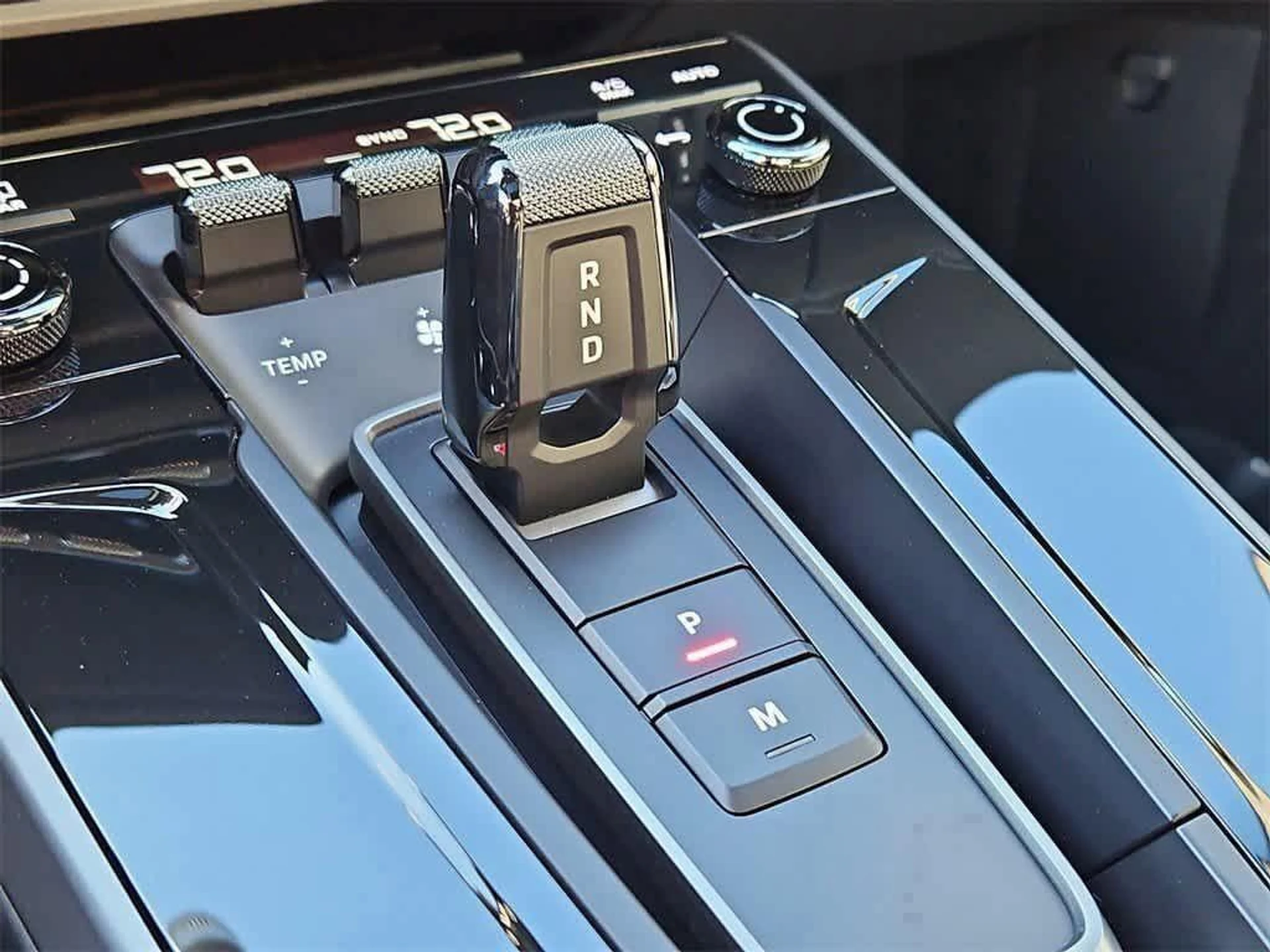 mph023_1649877_R_Md_Y_Jvfg7_E_Cf_P6vvb3_Ar9_ro2_Dc_8c90e458bd