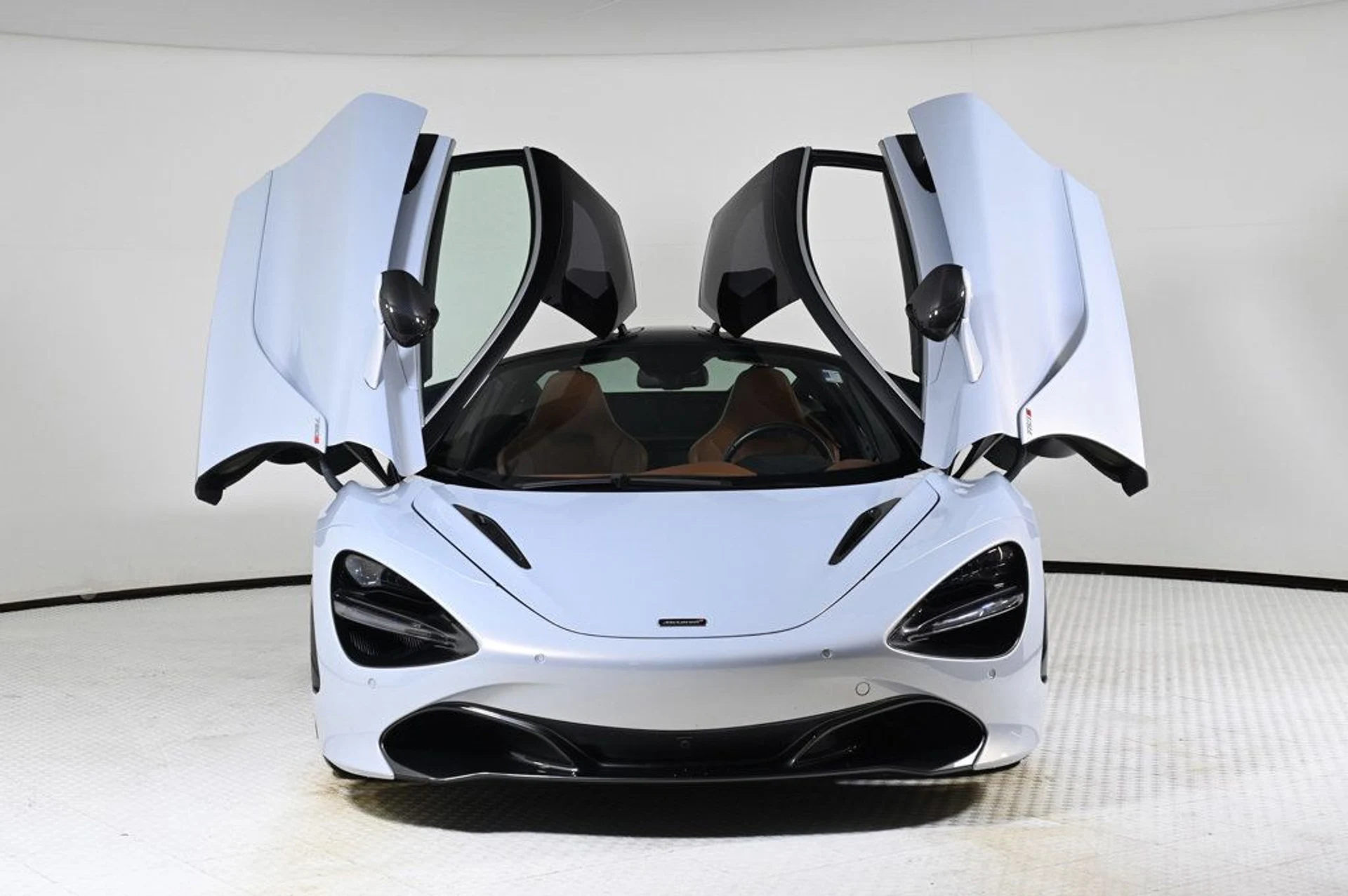mph023_1651550851_used_2018_mclaren_720s_luxury_11350_22954018_23_1024_9af981ba4e