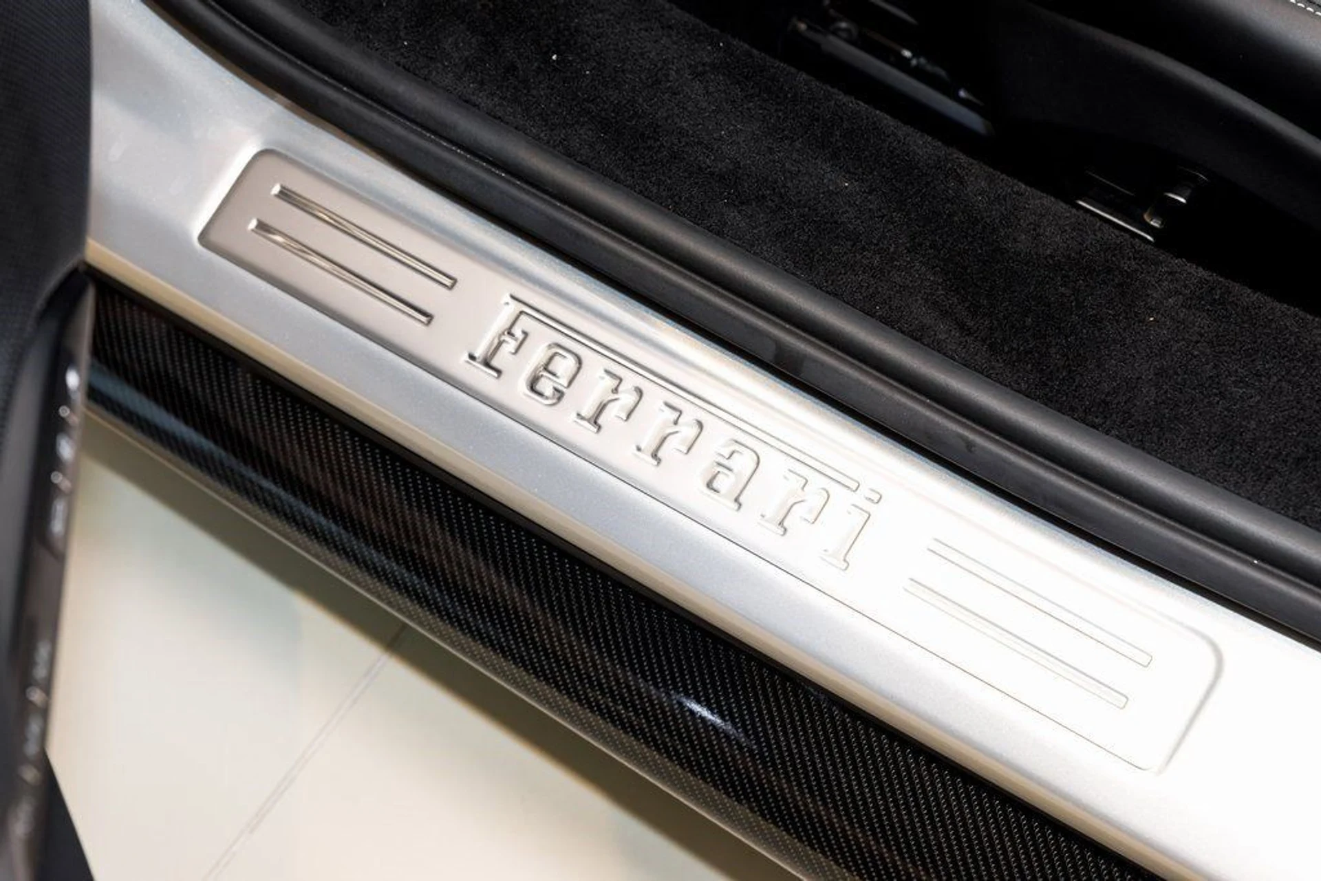 mph023_166925332_cbc40371474e974a4f4b714428cc4f0f_2467a73dd9