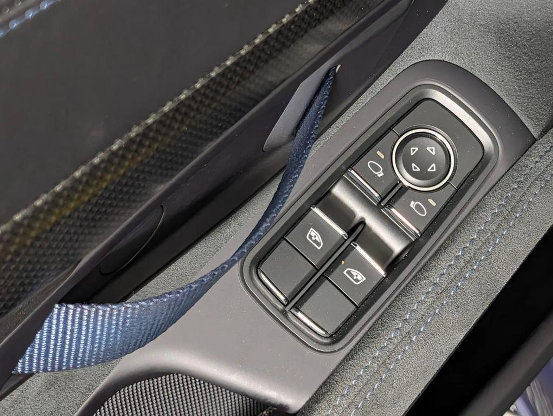 mph023_1670934203_b_ME_1r_Fh_WC_Tr_Gcx_Be_Wd9kzo8_Digc_7fa7b3e247