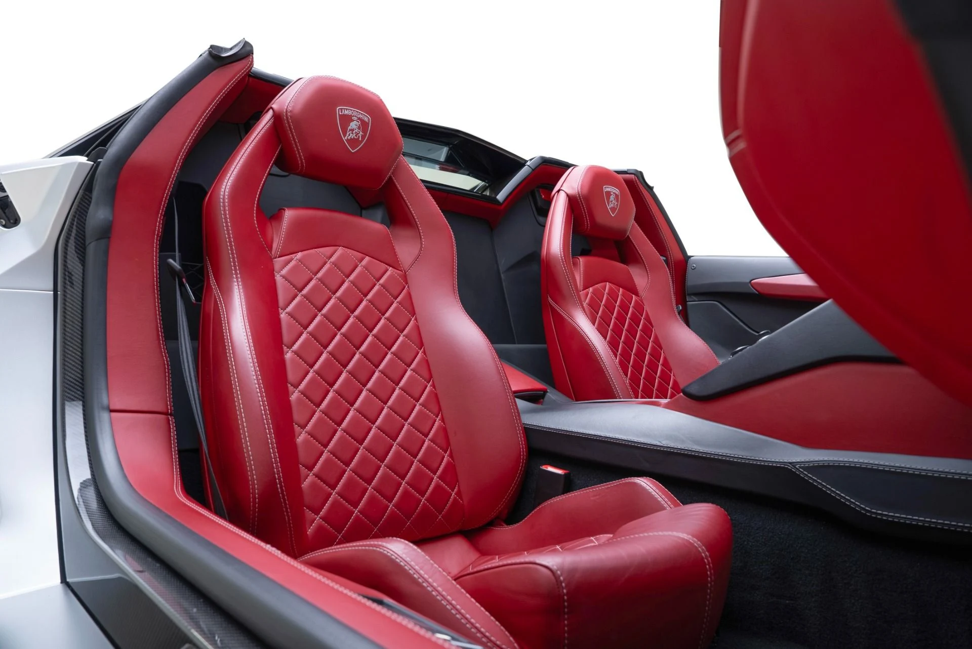 mph023_1690714473_Used_2018_Lamborghini_Aventador_Roadster_LP_740_4_S_1779296904_7dd440ad52