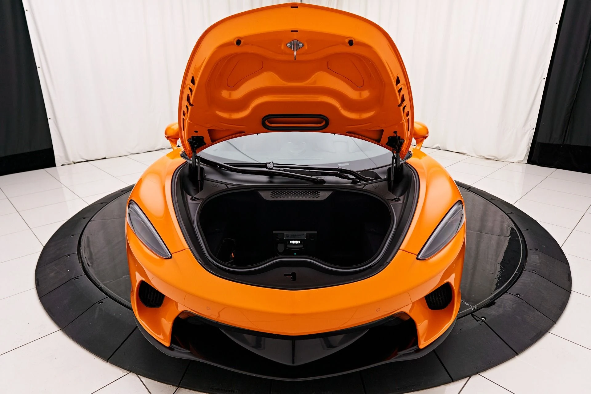 mph023_1694056034_Used_2023_Mc_Laren_GT_Base_1712094494_bc4de80c3e