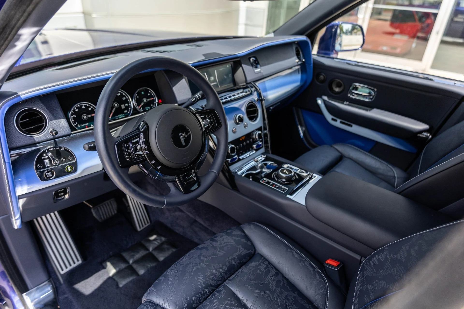 mph023_1697474003_Hi_Tech_Luxury_Imports_LLC_SLATV_8_C04_RU_223924_image_23_4e3948bd2f