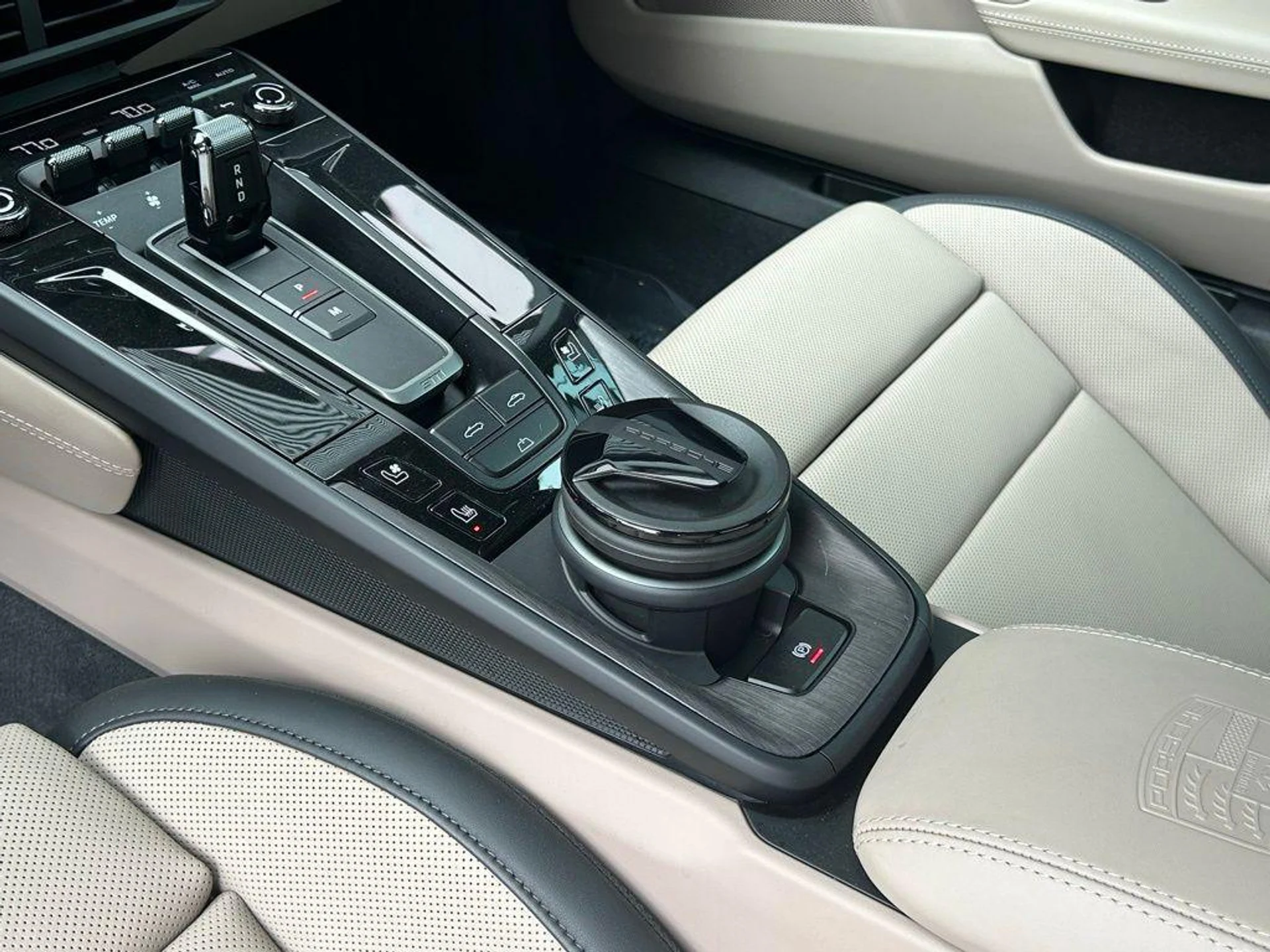 mph023_1698844799_I2_HXJW_Rl_Ngf_A_PD_Sg_Dq_Um_G0_DT_2_E_b803e615d6