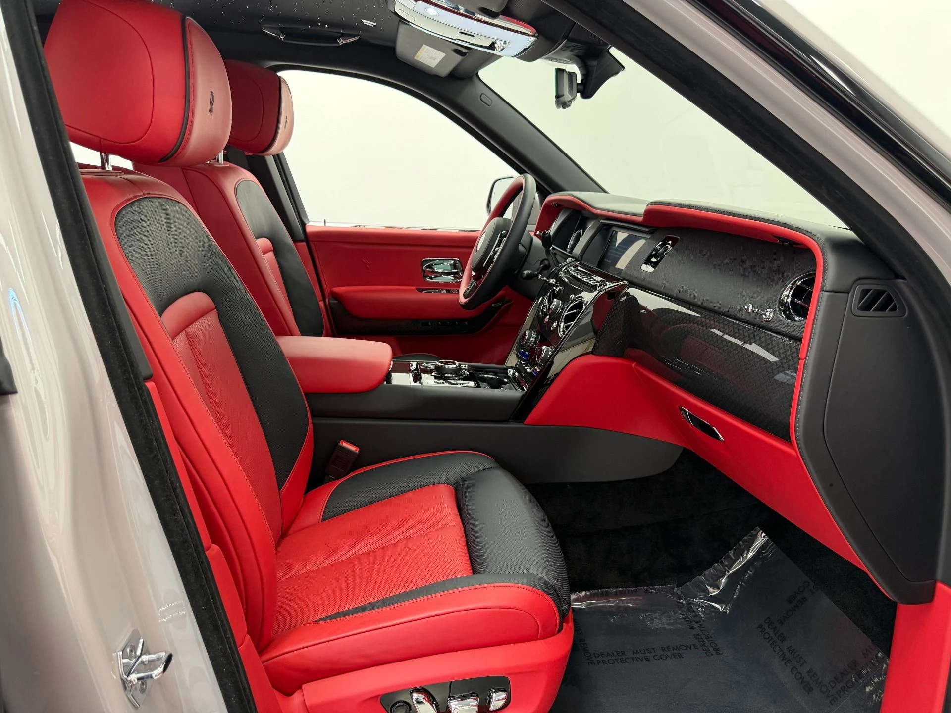 mph023_1708989628_Used_2024_Rolls_Royce_Cullinan_Black_Badge_Immersive_Rear_Seating_Rear_Theatre_Configuration_1782147217_30f9691d4b
